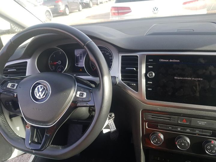 Photo 19 VIN: WVWZZZAUZJW687921 - VOLKSWAGEN GOLF 