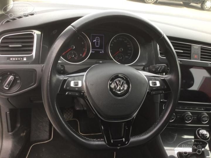 Photo 10 VIN: WVWZZZAUZKW106467 - VOLKSWAGEN GOLF HATCHBACK 