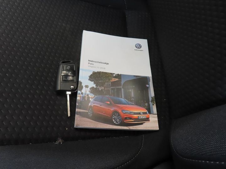 Photo 9 VIN: WVWZZZAWZKY140973 - VOLKSWAGEN POLO 