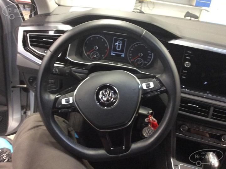 Photo 6 VIN: WVWZZZAWZKY173437 - VOLKSWAGEN POLO 