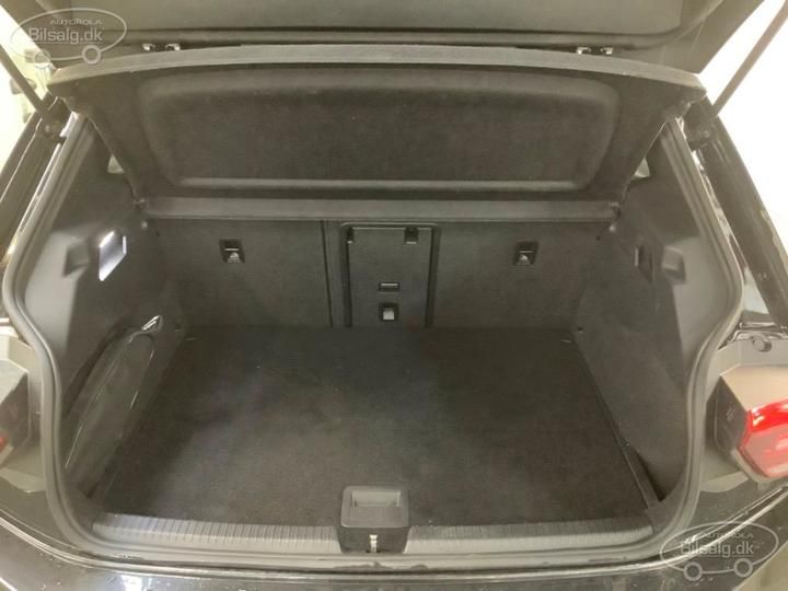 Photo 5 VIN: WVWZZZE1ZMP009984 - VOLKSWAGEN ID.3 HATCHBACK 