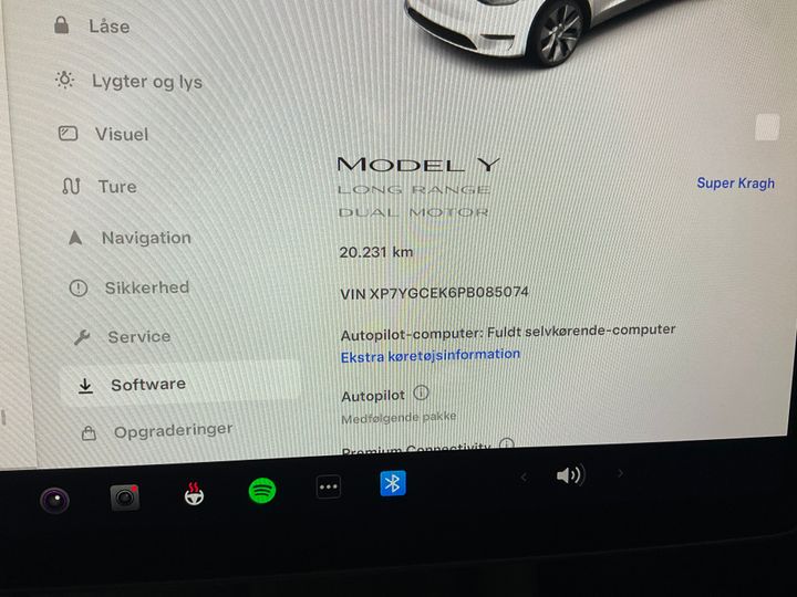 Photo 13 VIN: XP7YGCEK6PB085074 - TESLA MODEL Y 