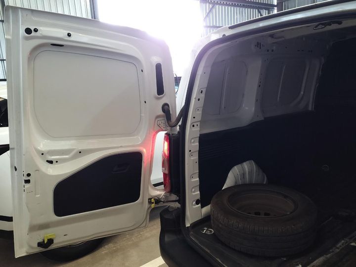 Photo 21 VIN: YAREFYHYCGJ970517 - TOYOTA PROACE 