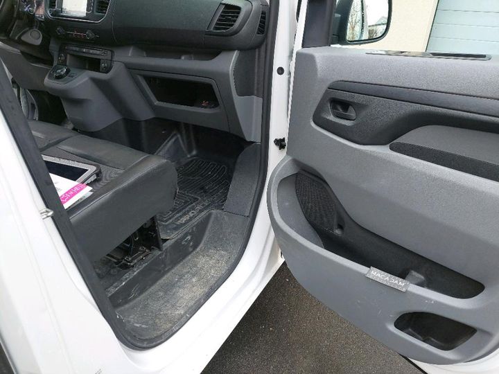 Photo 25 VIN: YARVFAHHWGZ142912 - TOYOTA PROACE 