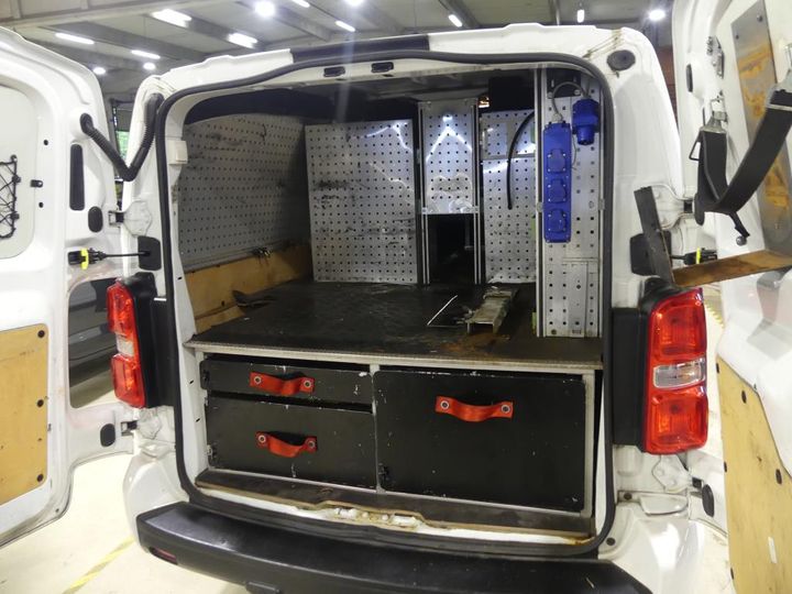 Photo 4 VIN: YARVFAHKHGZ108658 - TOYOTA PROACE 