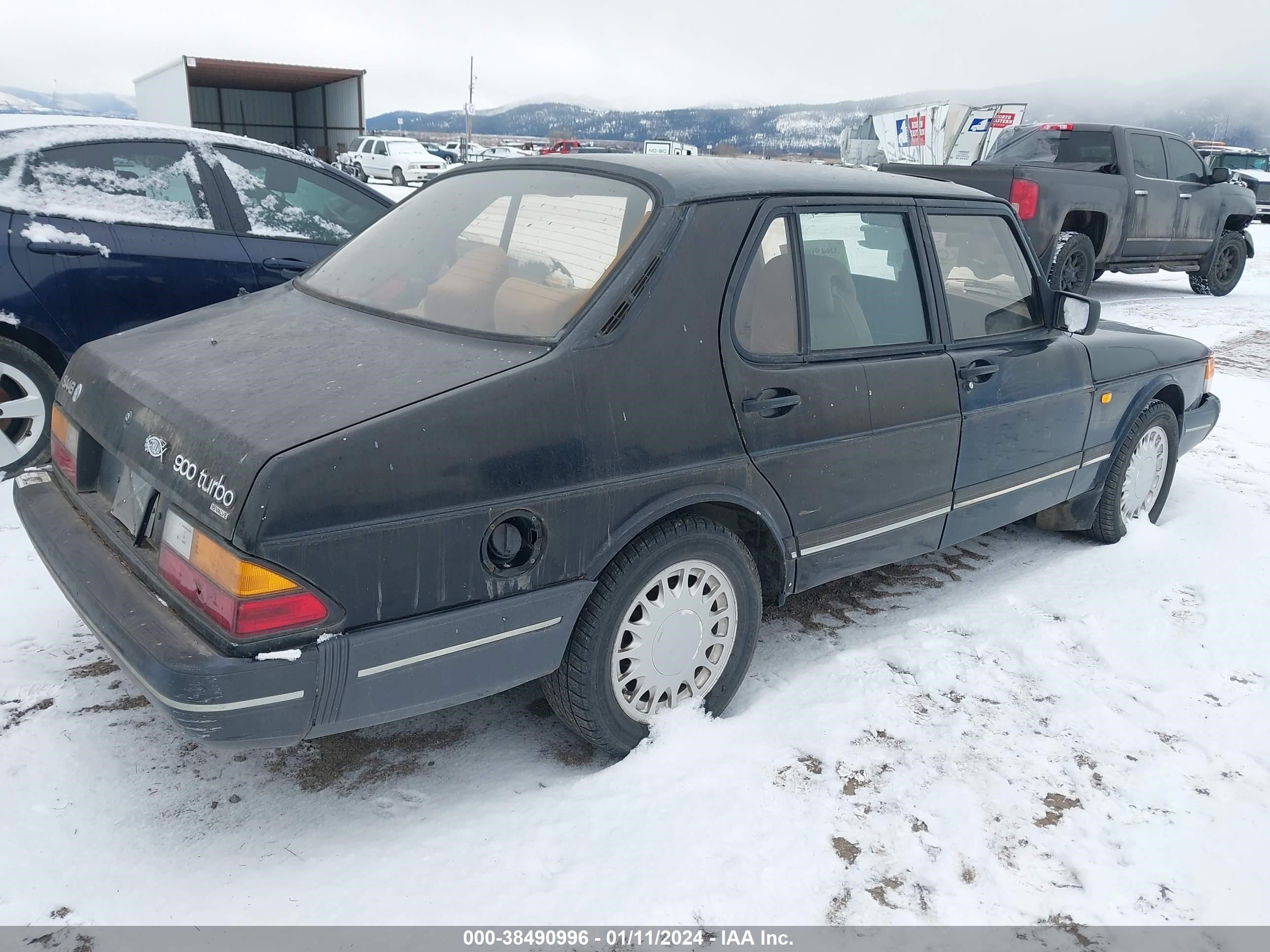 Photo 3 VIN: YS3AT46L1K7000242 - SAAB 900 