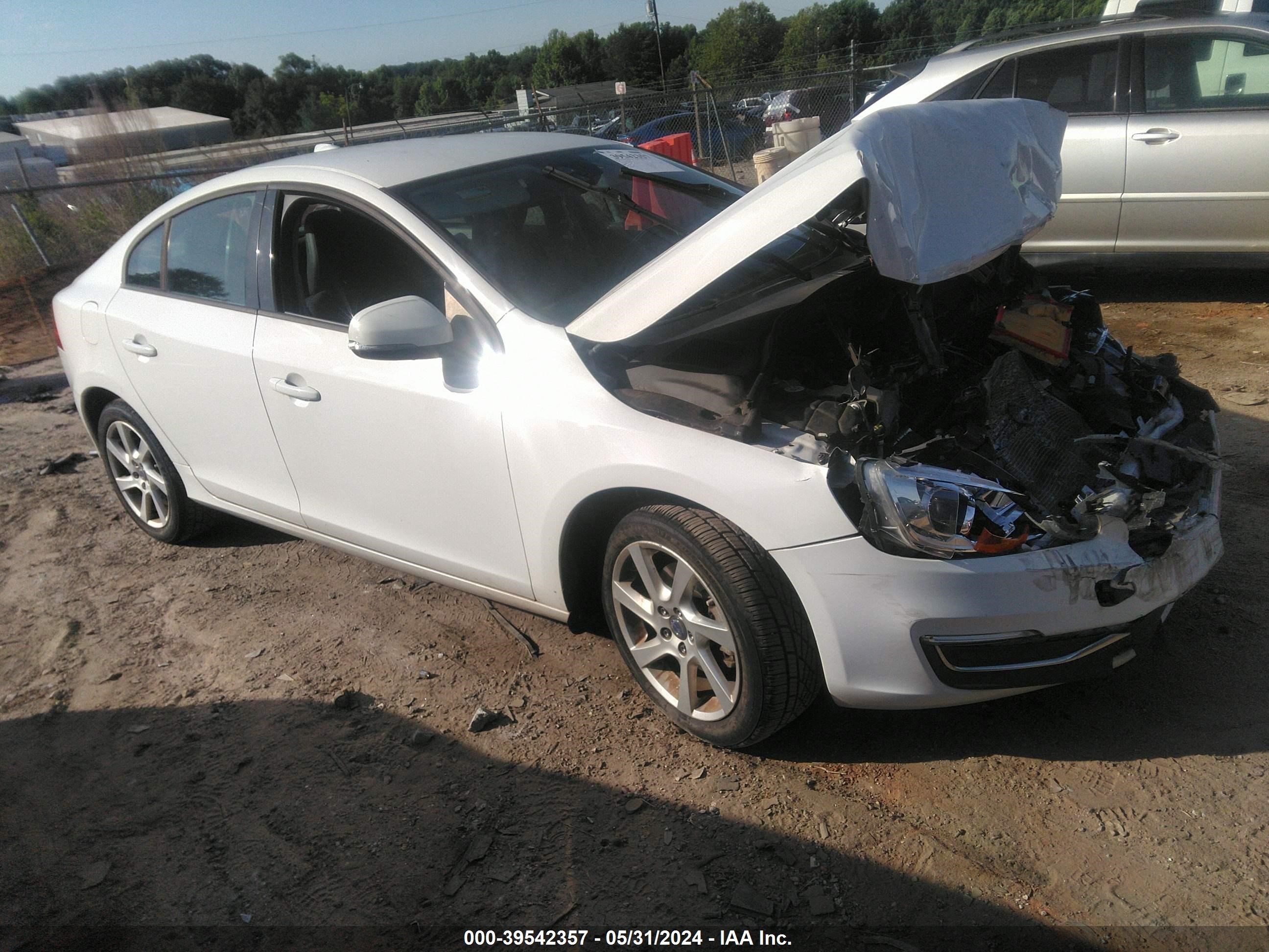 Photo 0 VIN: YV126MFJ9F2365718 - VOLVO S60 