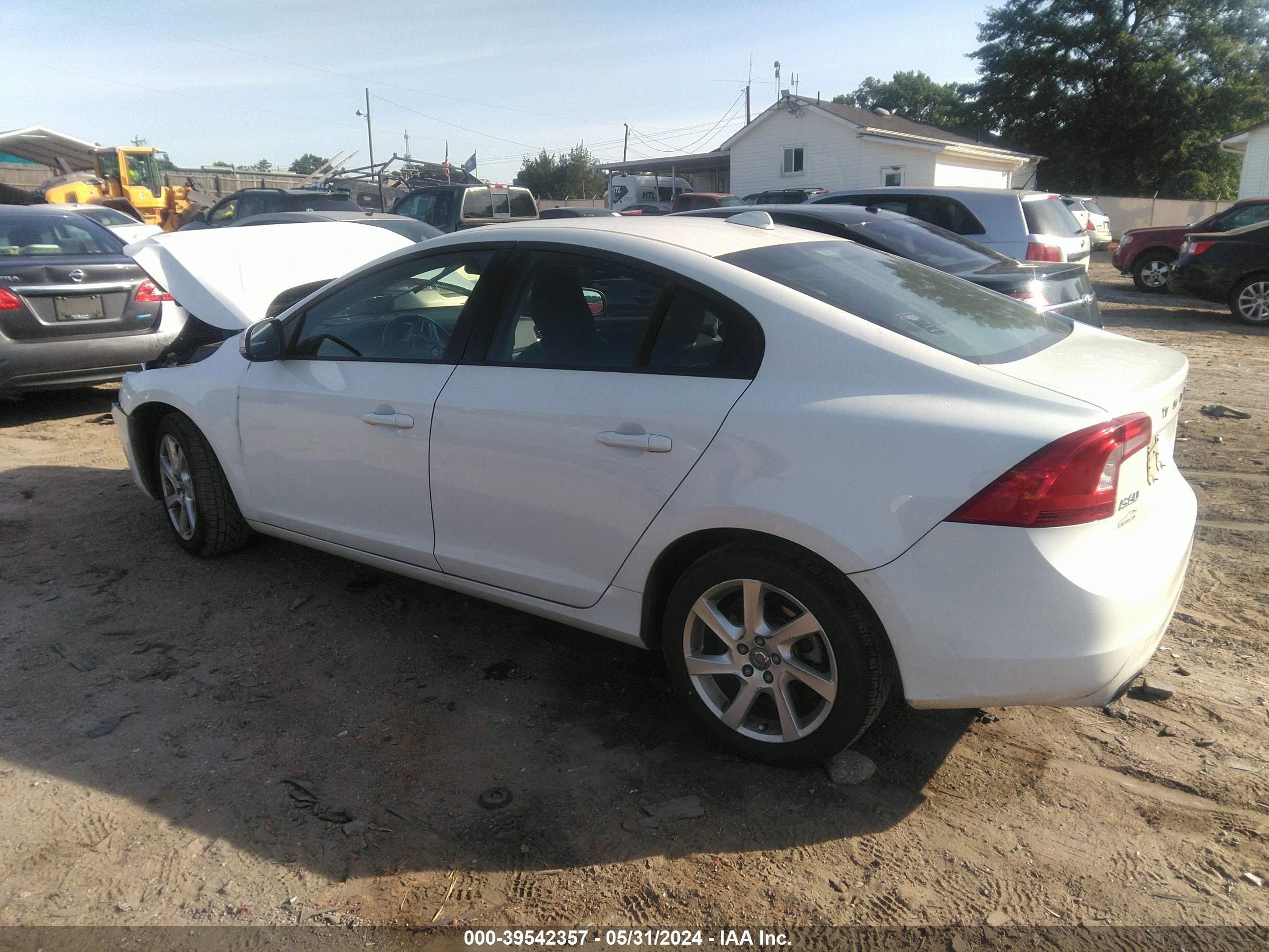 Photo 2 VIN: YV126MFJ9F2365718 - VOLVO S60 