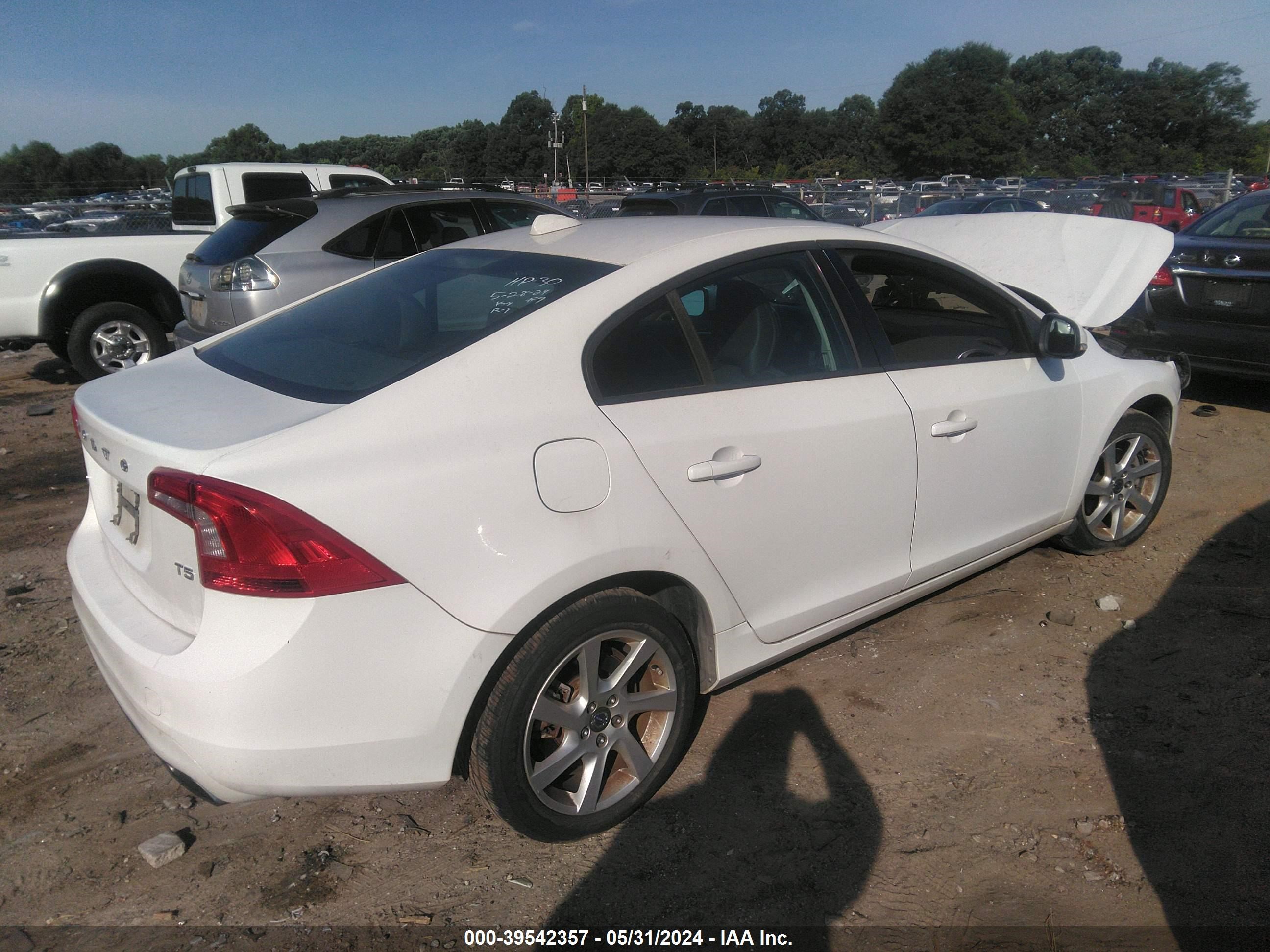 Photo 3 VIN: YV126MFJ9F2365718 - VOLVO S60 