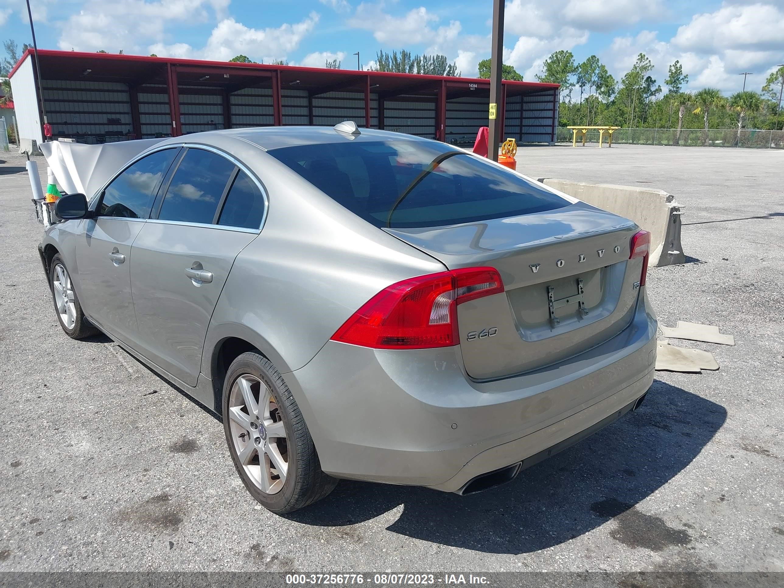 Photo 2 VIN: YV126MFK9G2390578 - VOLVO S60 