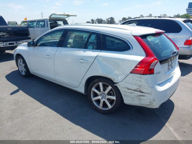 Photo 2 VIN: YV140MEK3H1373620 - VOLVO V60 