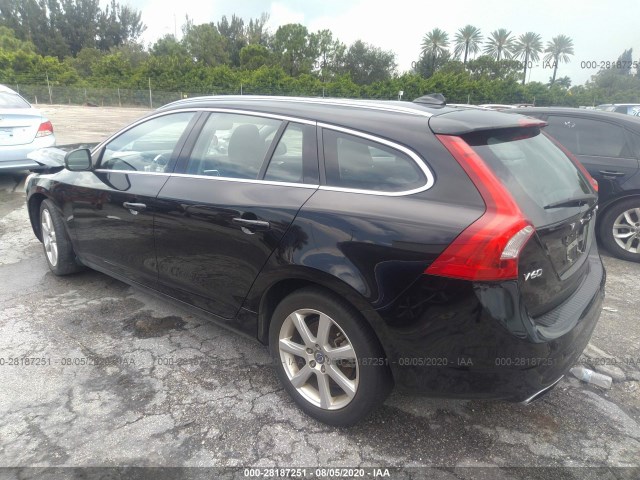 Photo 2 VIN: YV140MEKXH1371458 - VOLVO V60 