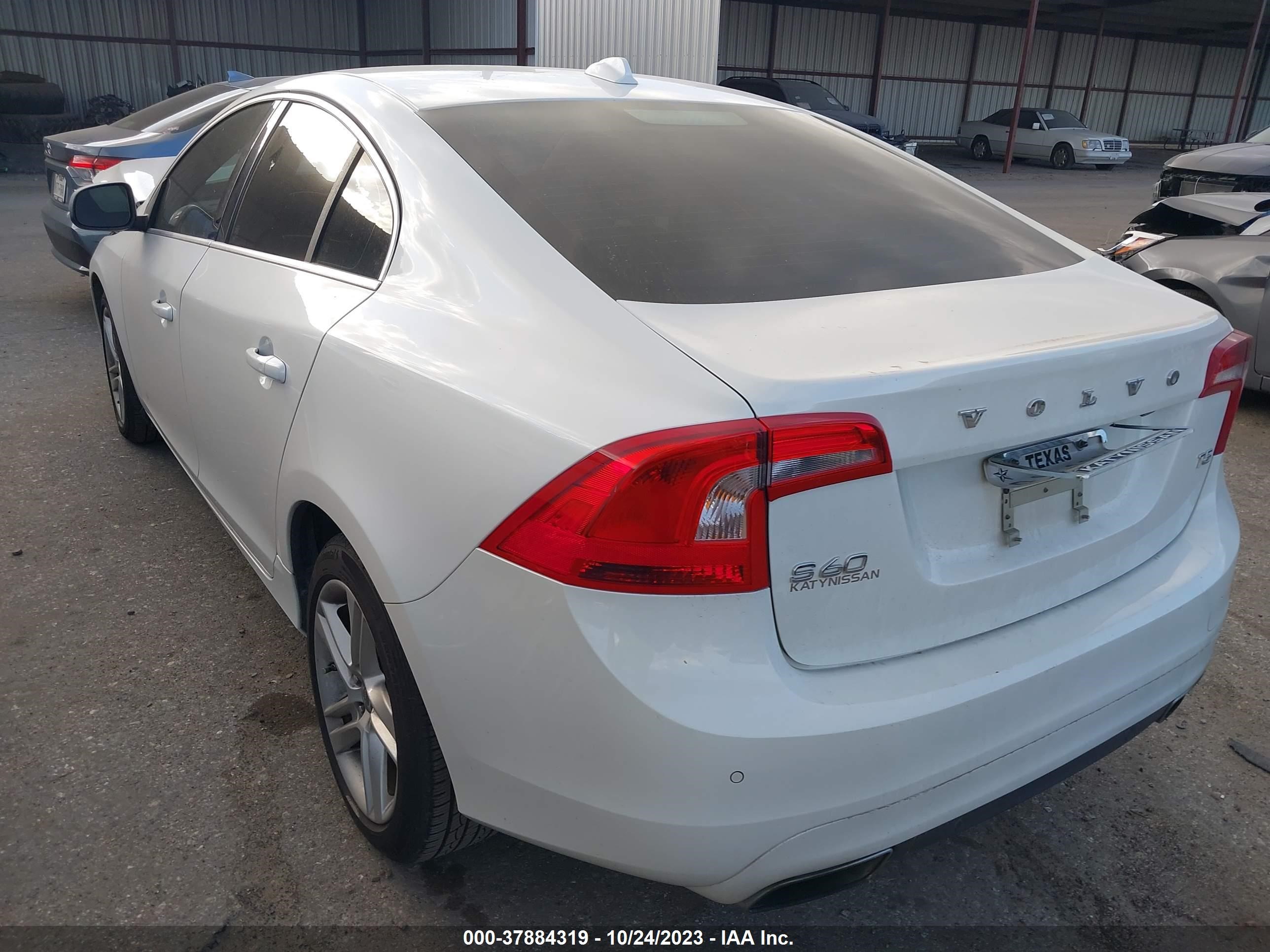 Photo 2 VIN: YV140MFC8F1318925 - VOLVO S60 