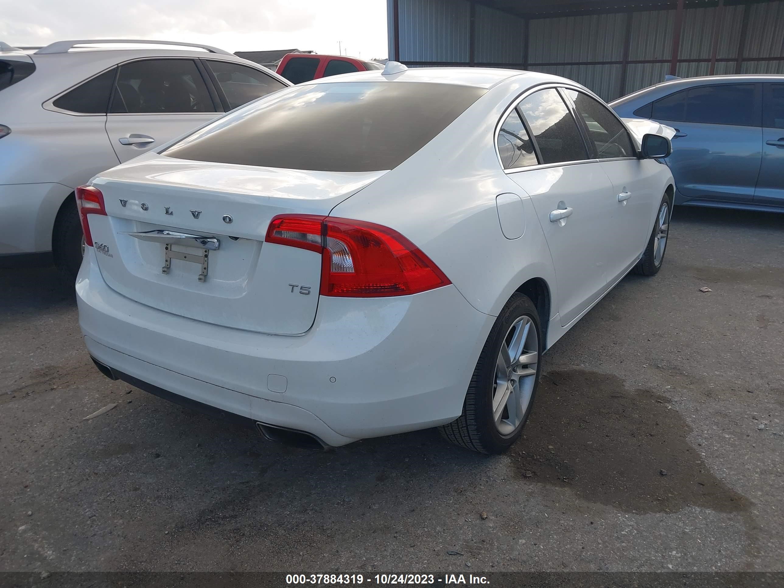 Photo 3 VIN: YV140MFC8F1318925 - VOLVO S60 