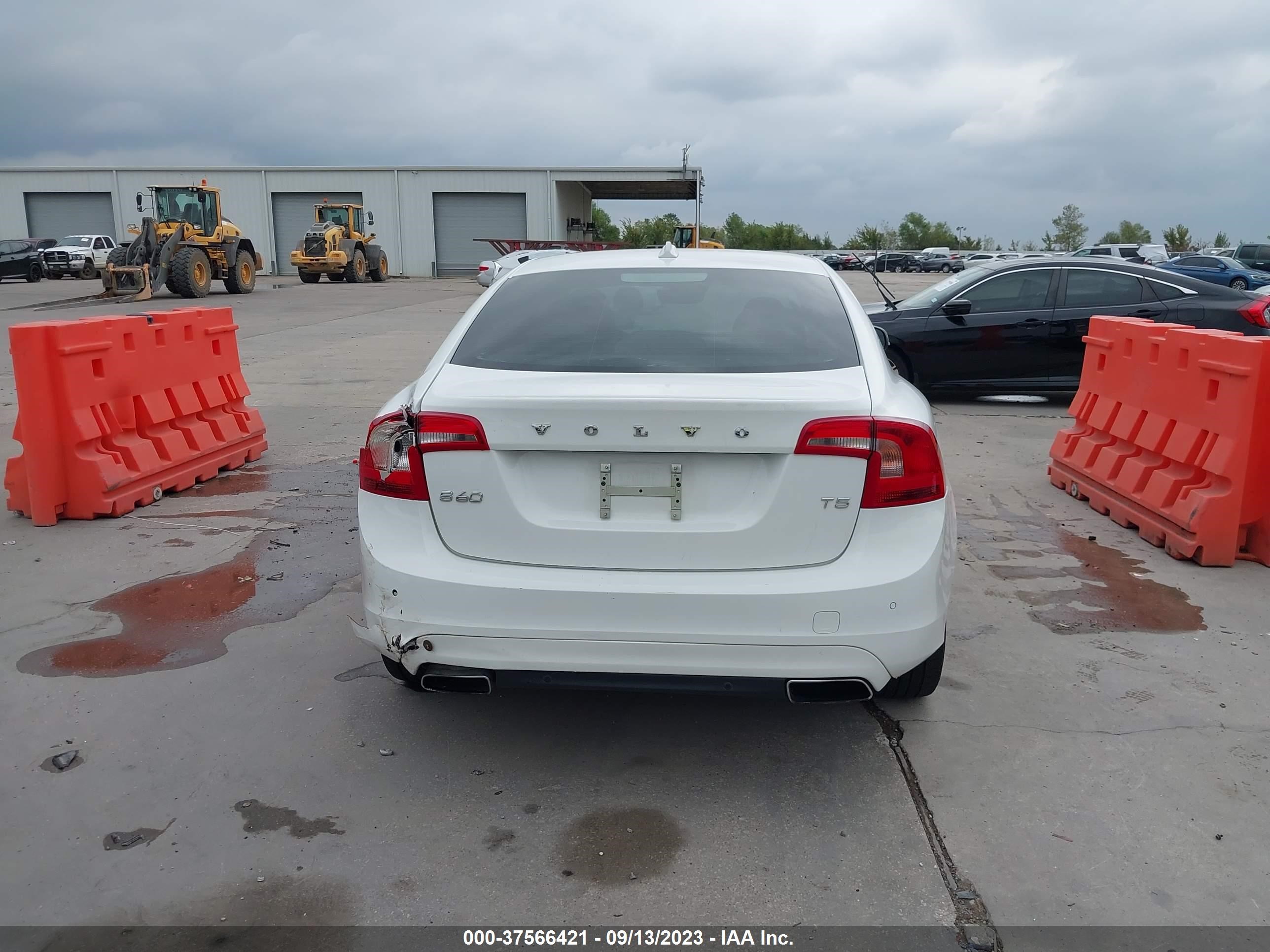 Photo 15 VIN: YV140MFK2F1344489 - VOLVO S60 