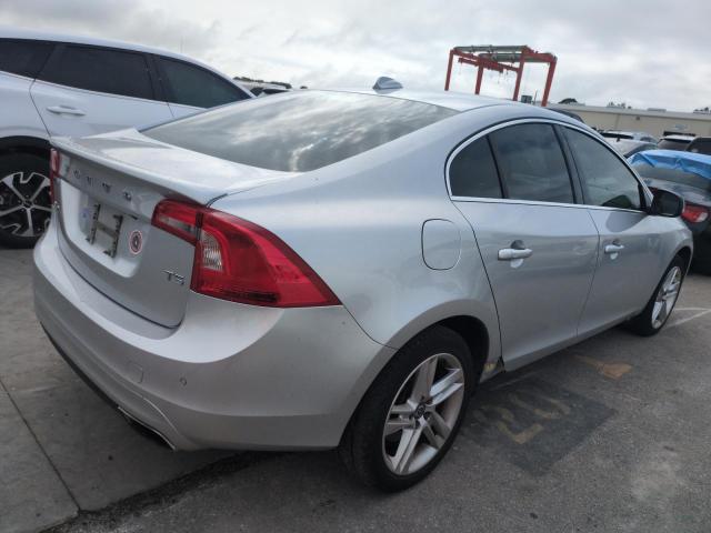 Photo 2 VIN: YV140MFM5F2360939 - VOLVO S60 PLATIN 