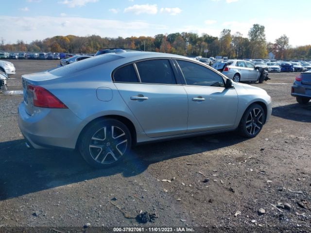 Photo 3 VIN: YV140MTL3H2429156 - VOLVO S60 