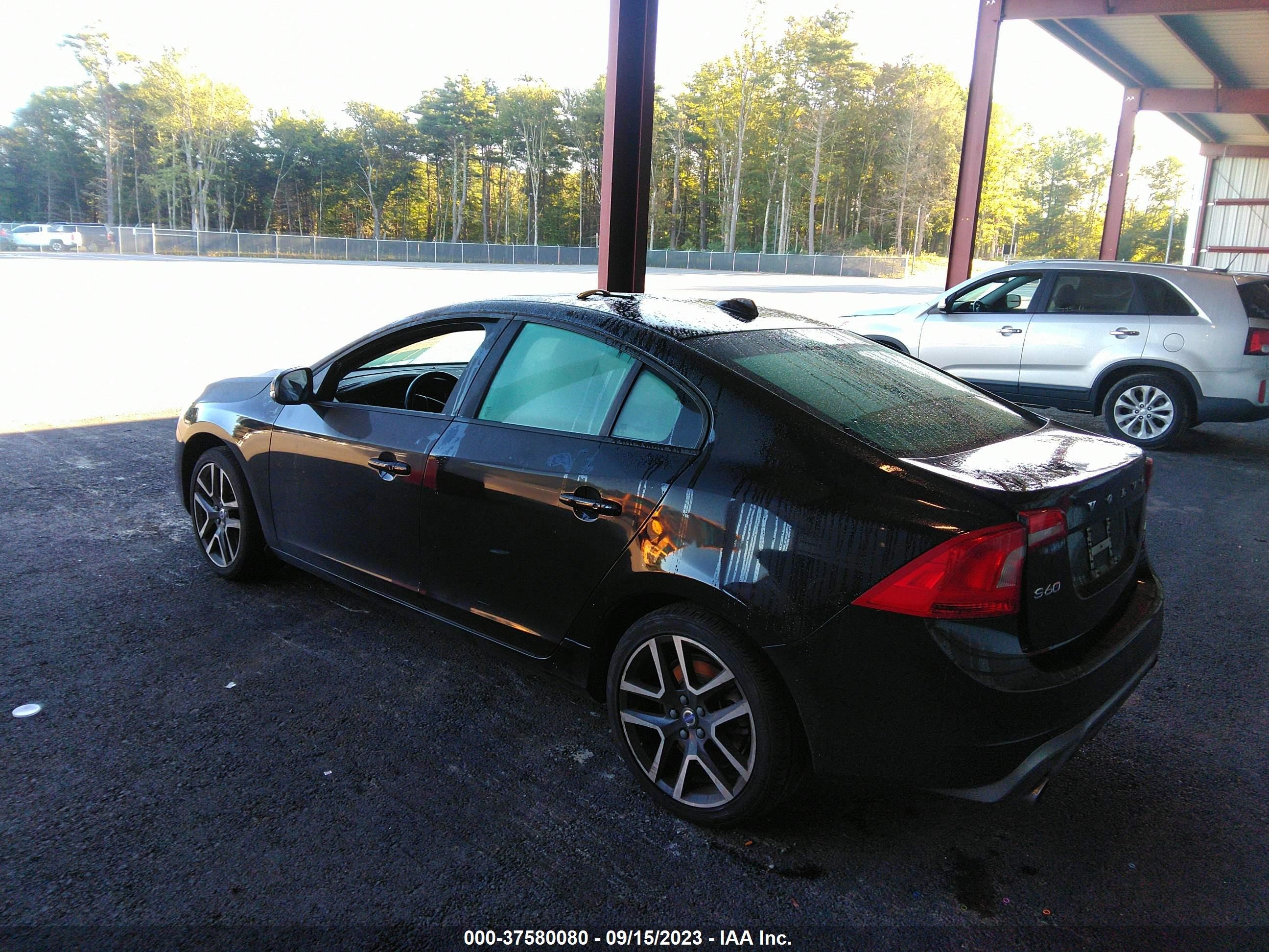 Photo 2 VIN: YV140MTL3H2440805 - VOLVO S60 