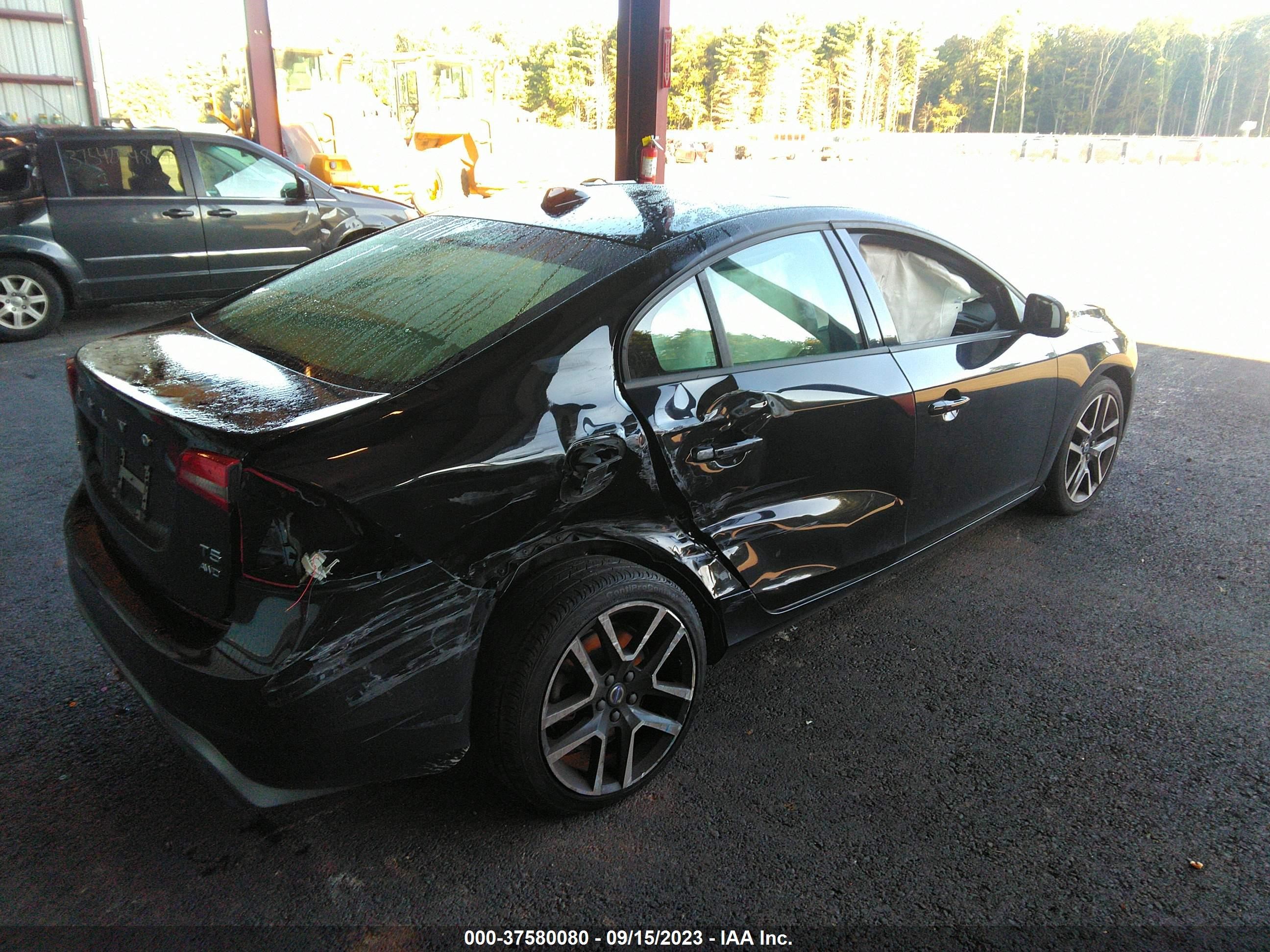 Photo 3 VIN: YV140MTL3H2440805 - VOLVO S60 