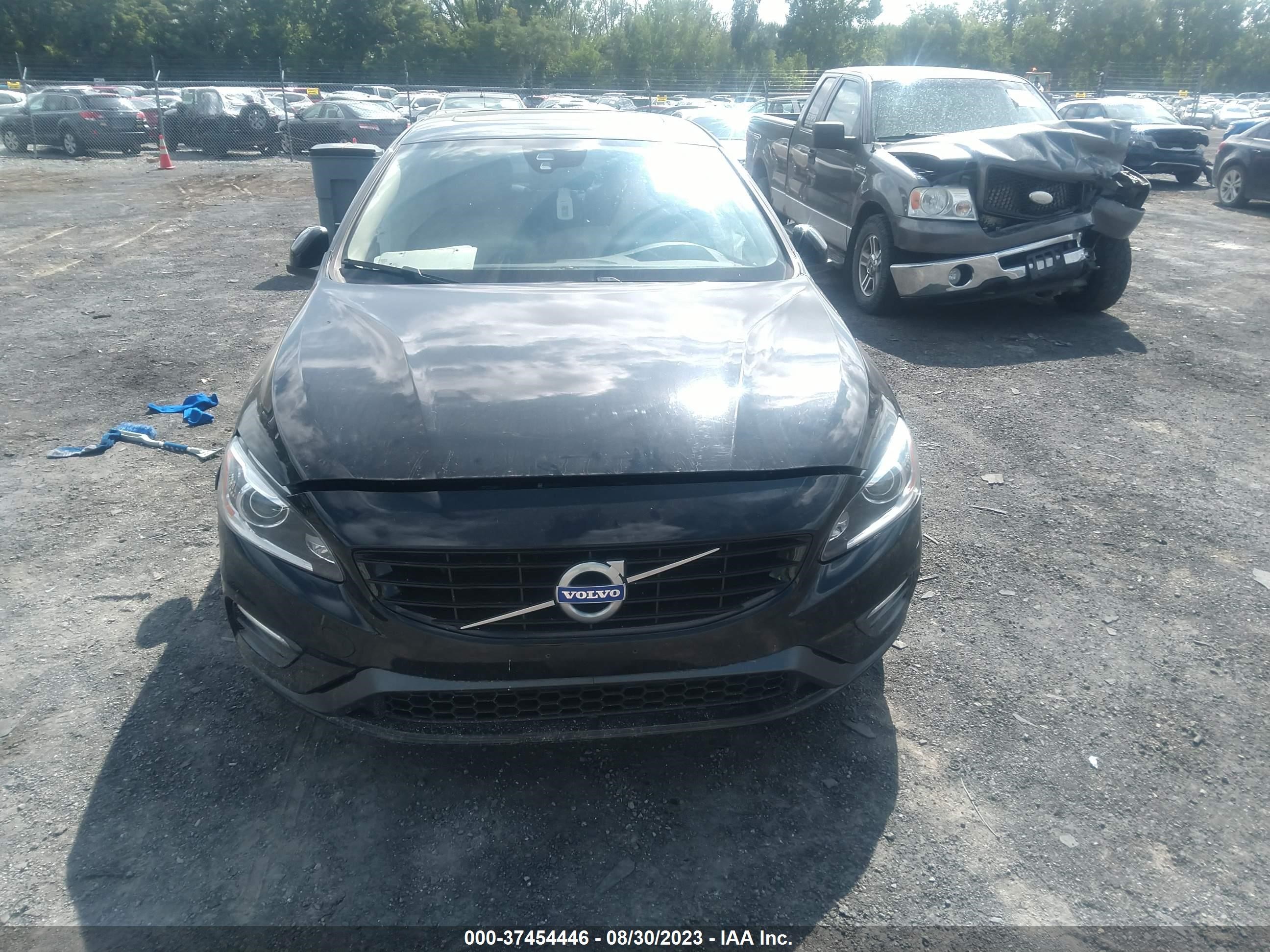 Photo 10 VIN: YV140MTL4H2436195 - VOLVO S60 