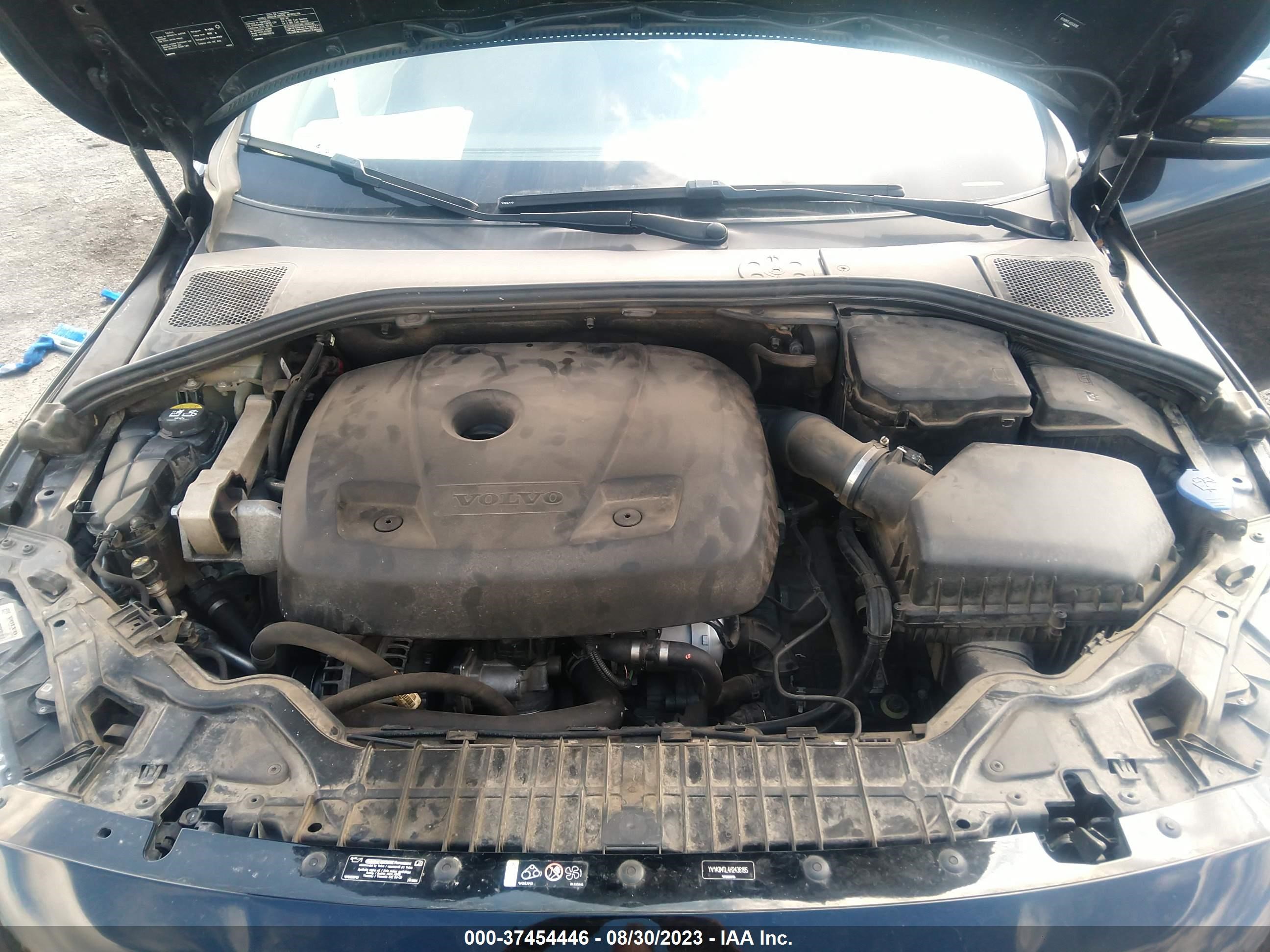 Photo 9 VIN: YV140MTL4H2436195 - VOLVO S60 