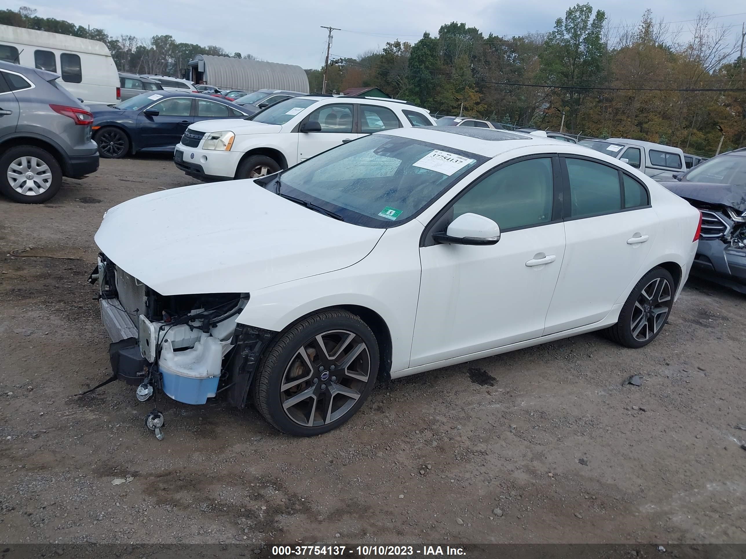 Photo 1 VIN: YV140MTL8J2462370 - VOLVO S60 