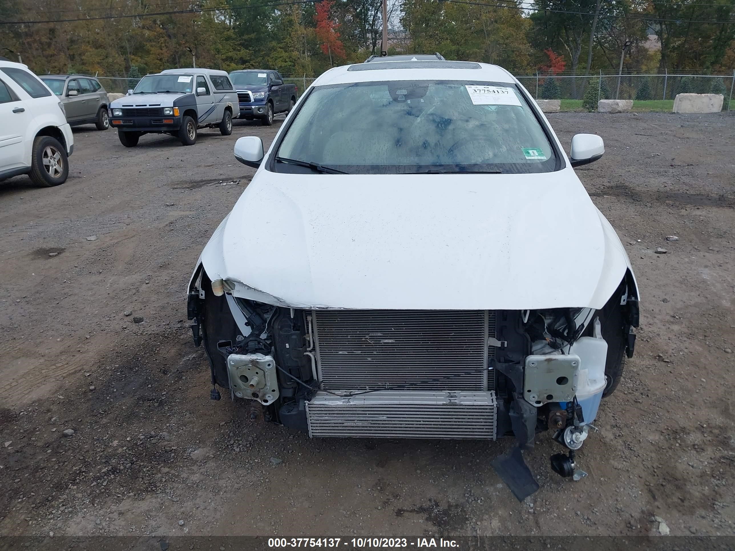 Photo 11 VIN: YV140MTL8J2462370 - VOLVO S60 