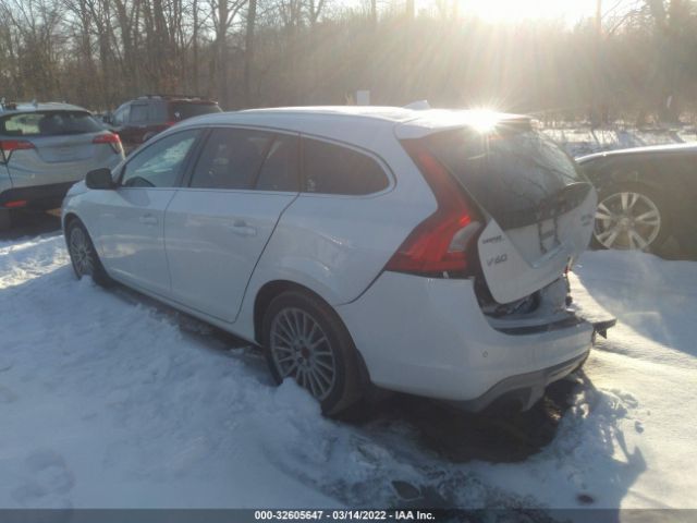 Photo 2 VIN: YV149MSS5H1373435 - VOLVO V60 