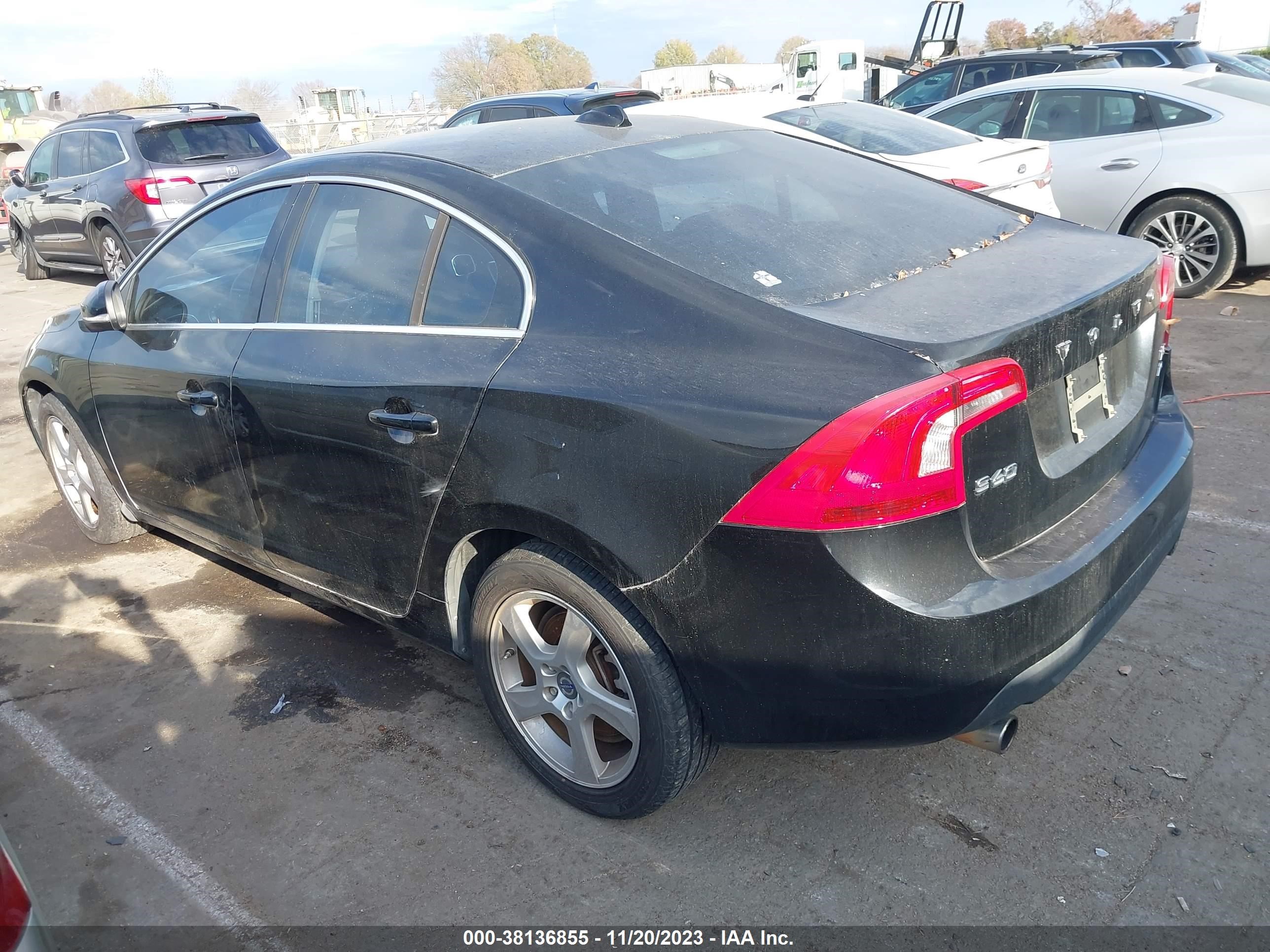 Photo 2 VIN: YV1612FH3D2176304 - VOLVO S60 