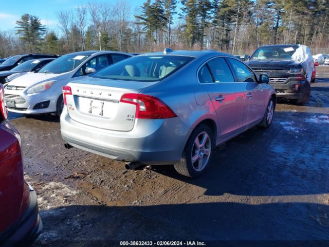 Photo 3 VIN: YV1612FH4D2171483 - VOLVO S60 