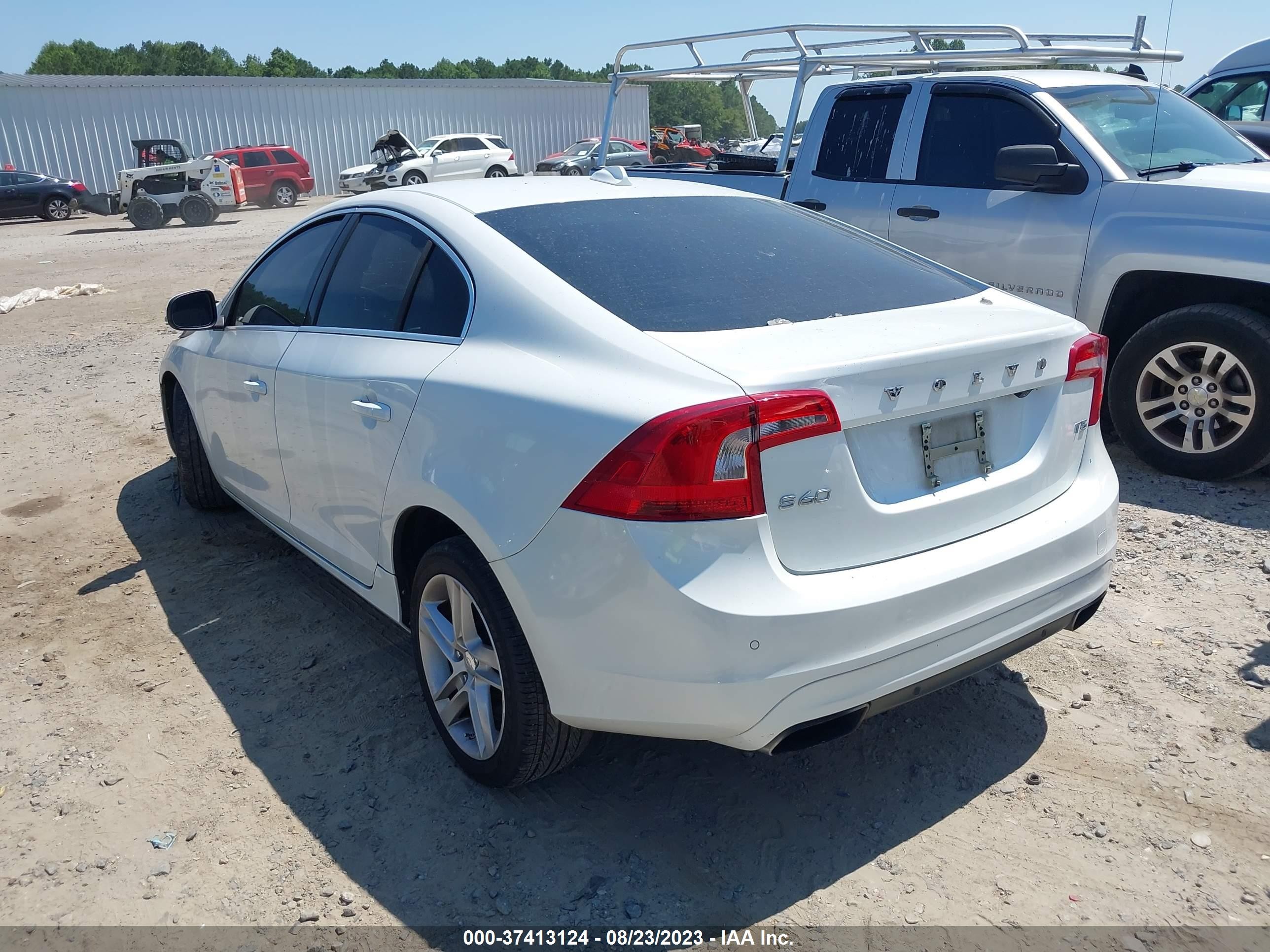 Photo 2 VIN: YV1612FS0E2274641 - VOLVO S60 