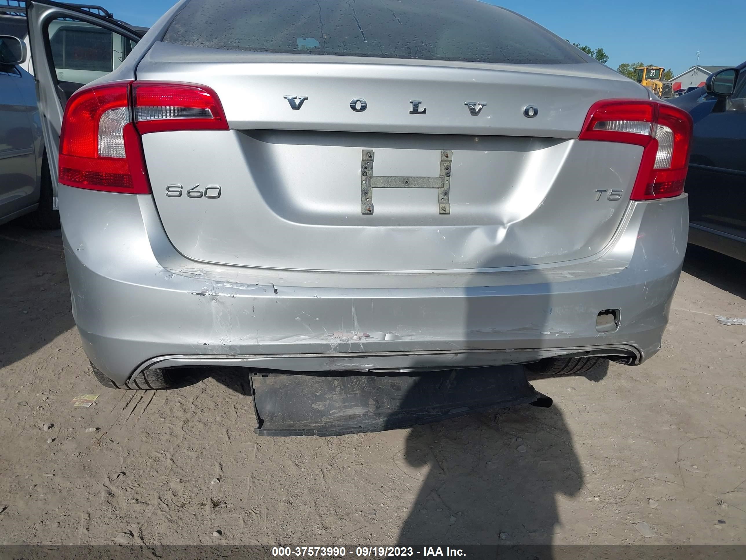 Photo 5 VIN: YV1612FS2E1287381 - VOLVO S60 