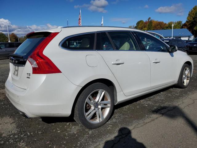 Photo 2 VIN: YV1612SB0F1209270 - VOLVO V60 PREMIE 