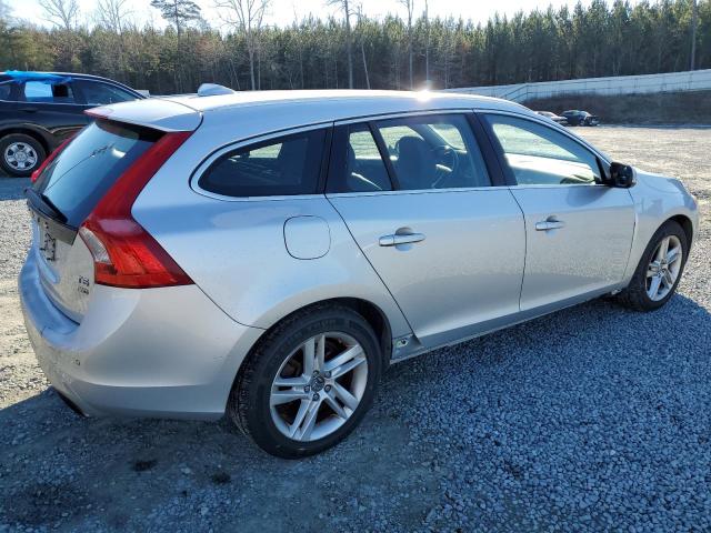 Photo 2 VIN: YV1612SD8F1212533 - VOLVO V60 PLATIN 