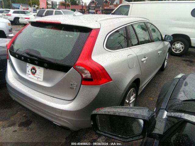 Photo 3 VIN: YV1612SK9F1263151 - VOLVO V60 