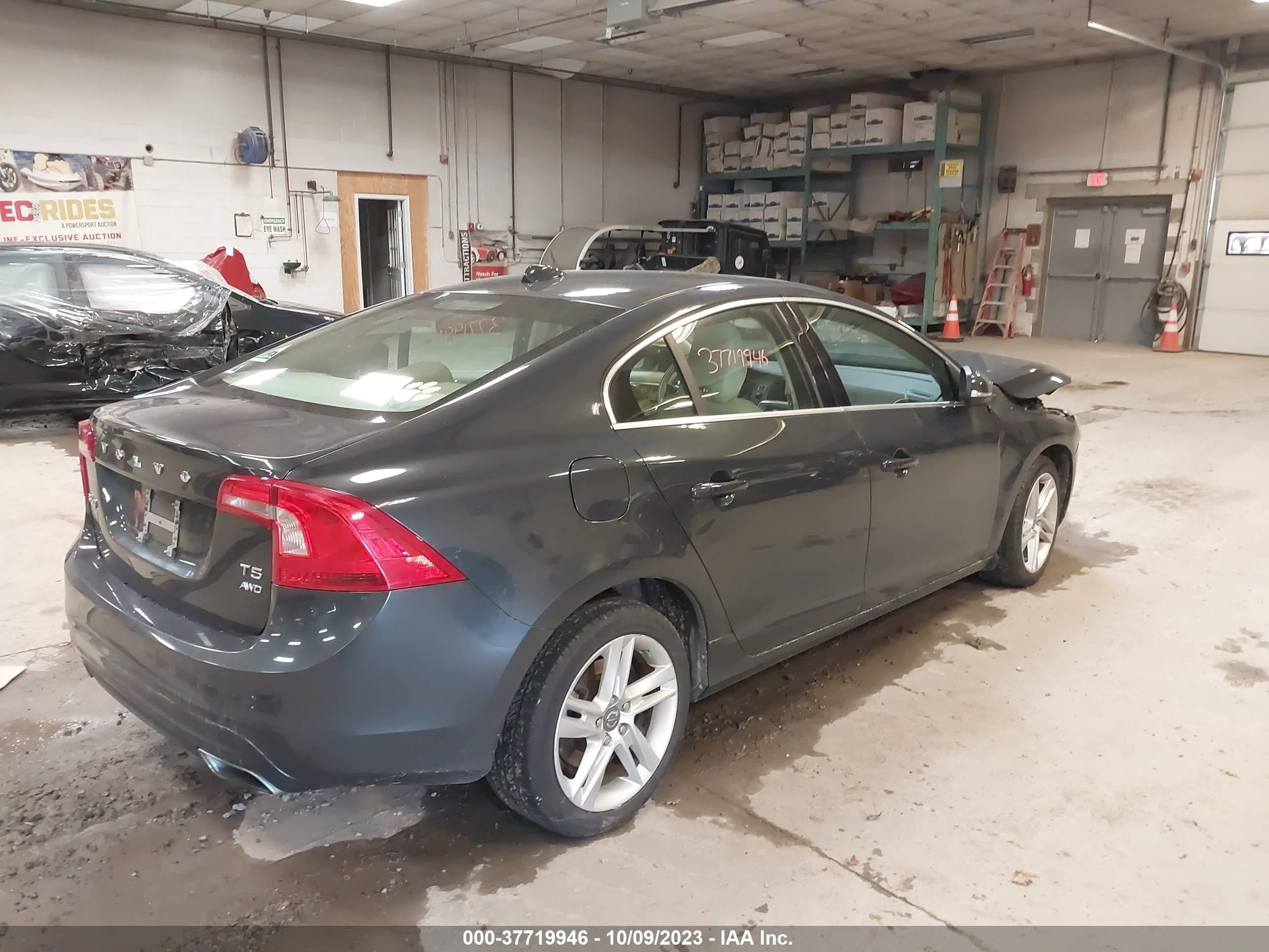 Photo 3 VIN: YV1612TK6F2334735 - VOLVO S60 