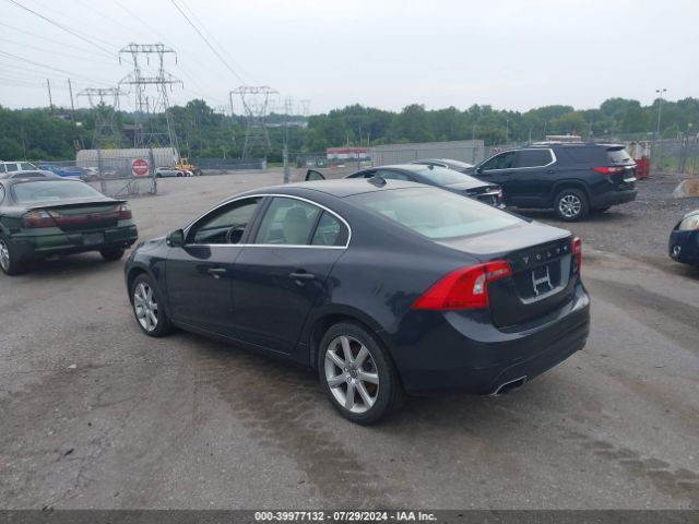 Photo 2 VIN: YV1612TK6G2393947 - VOLVO S60 PREMIE 