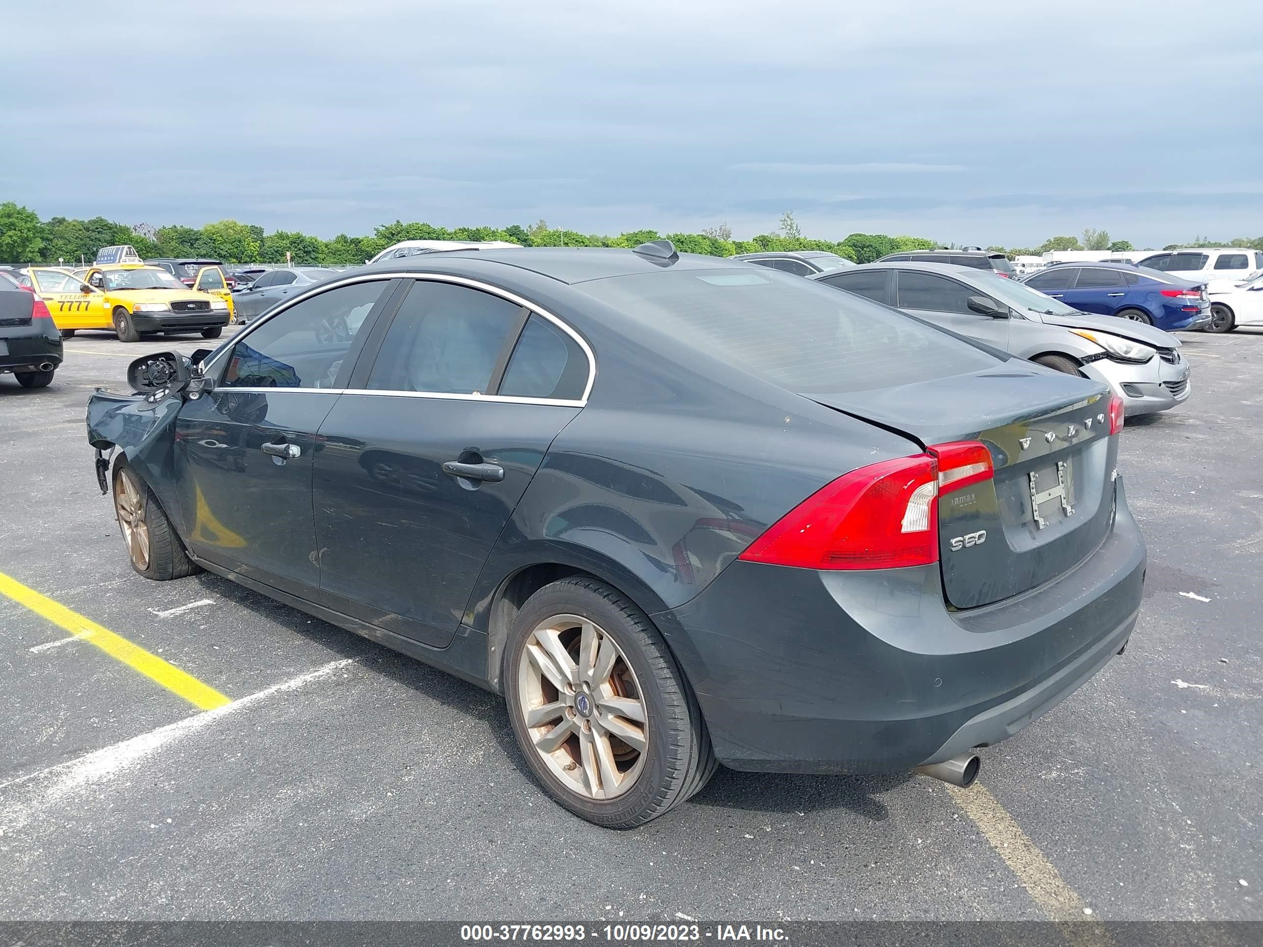 Photo 2 VIN: YV1622FS2C2121317 - VOLVO S60 