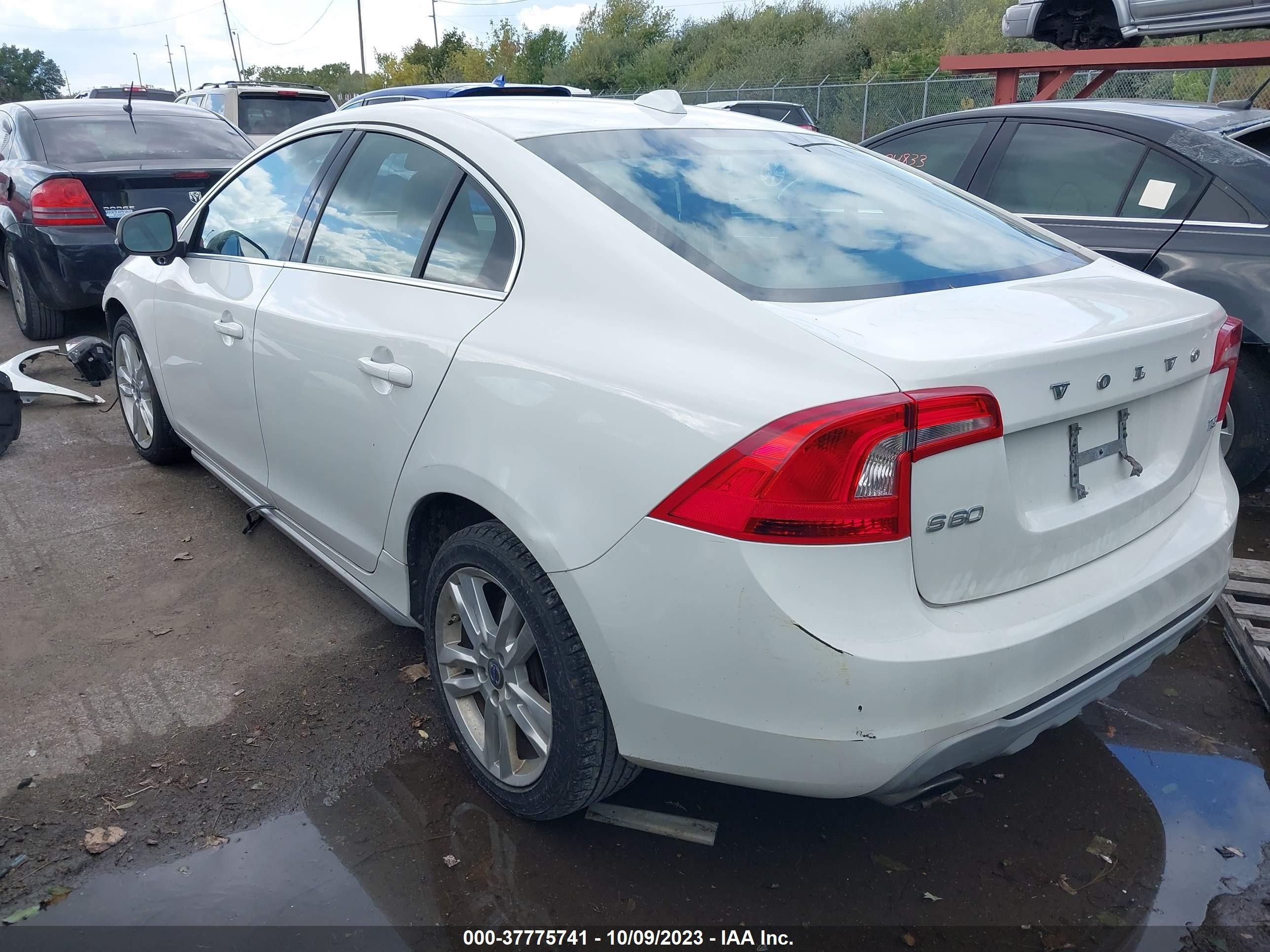 Photo 2 VIN: YV1622FS5C2140878 - VOLVO S60 