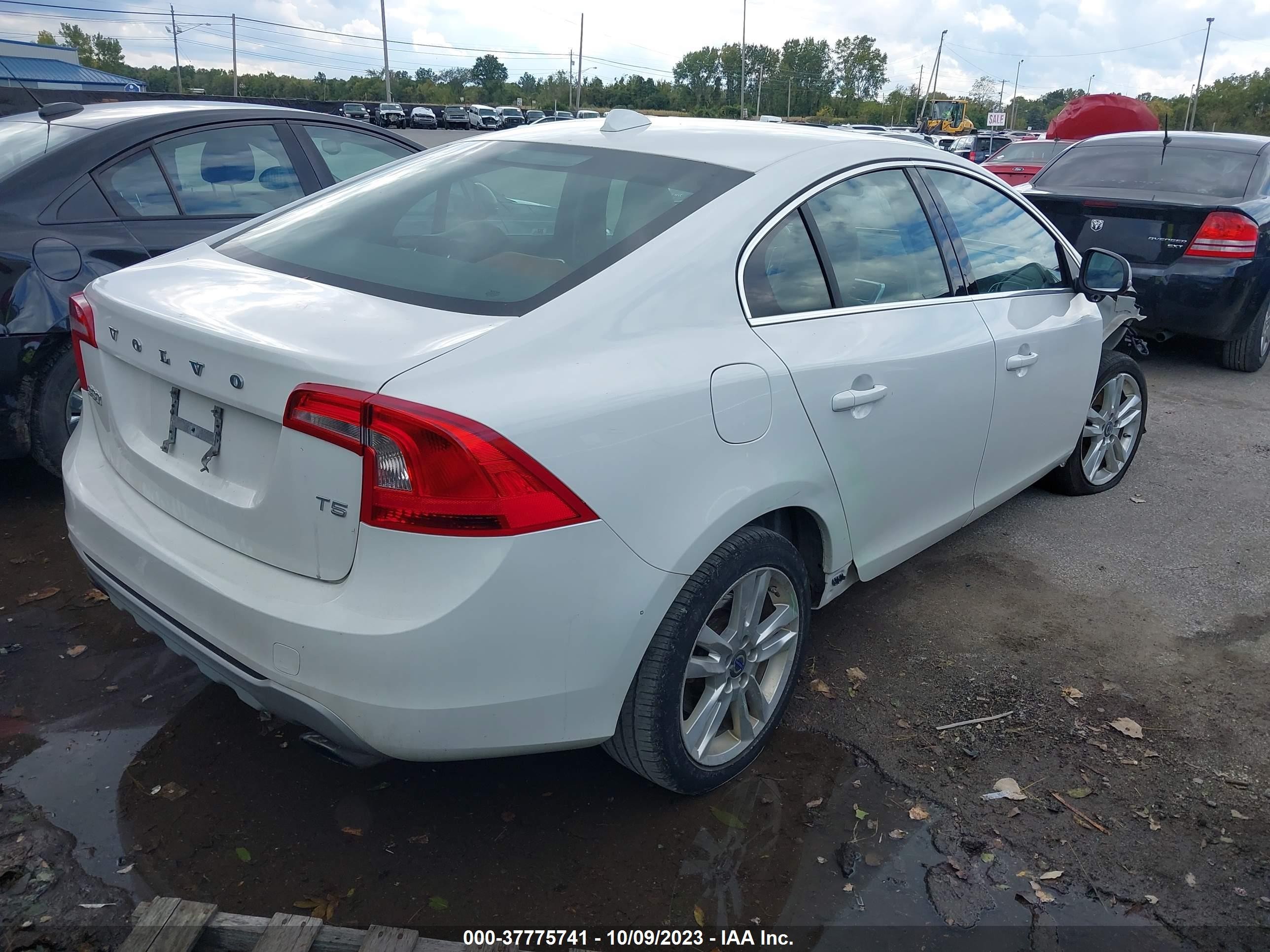 Photo 3 VIN: YV1622FS5C2140878 - VOLVO S60 