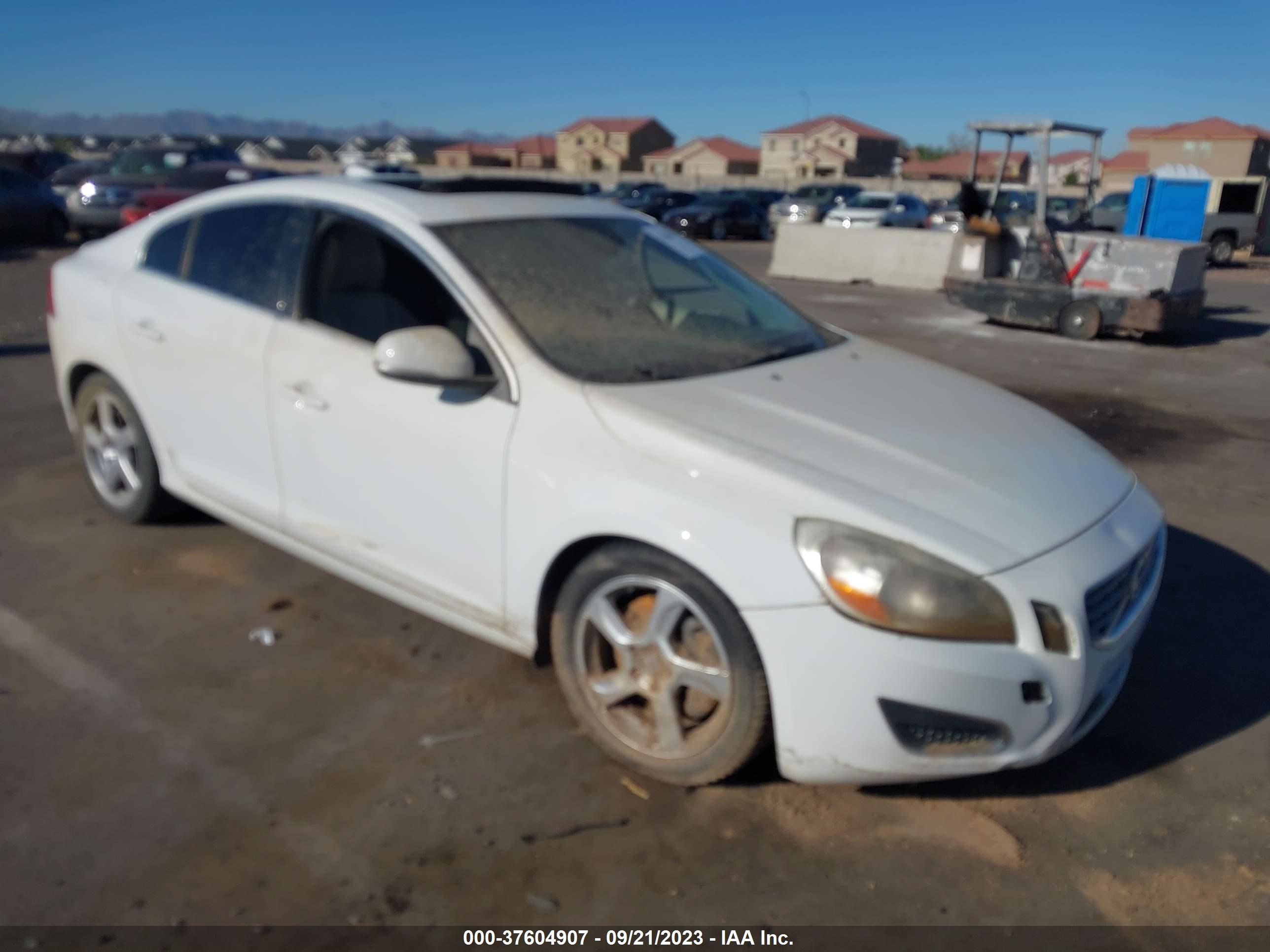 Photo 0 VIN: YV1622FS8C2131379 - VOLVO S60 