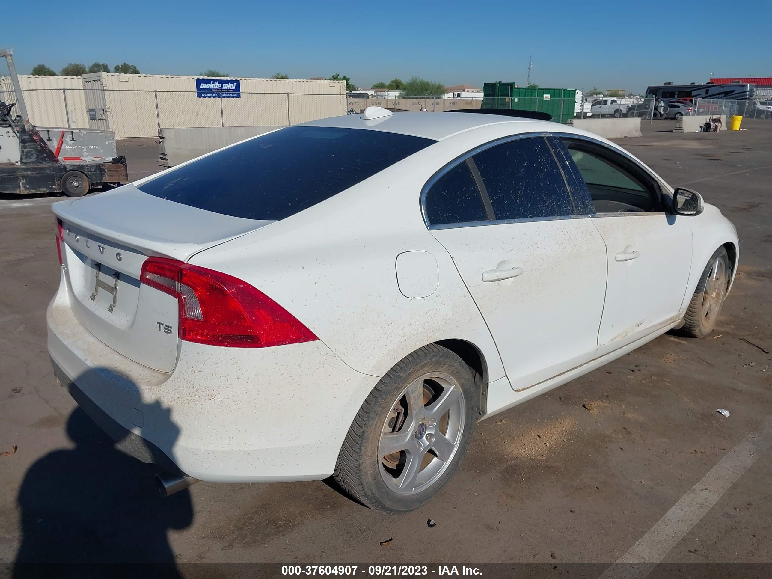 Photo 3 VIN: YV1622FS8C2131379 - VOLVO S60 