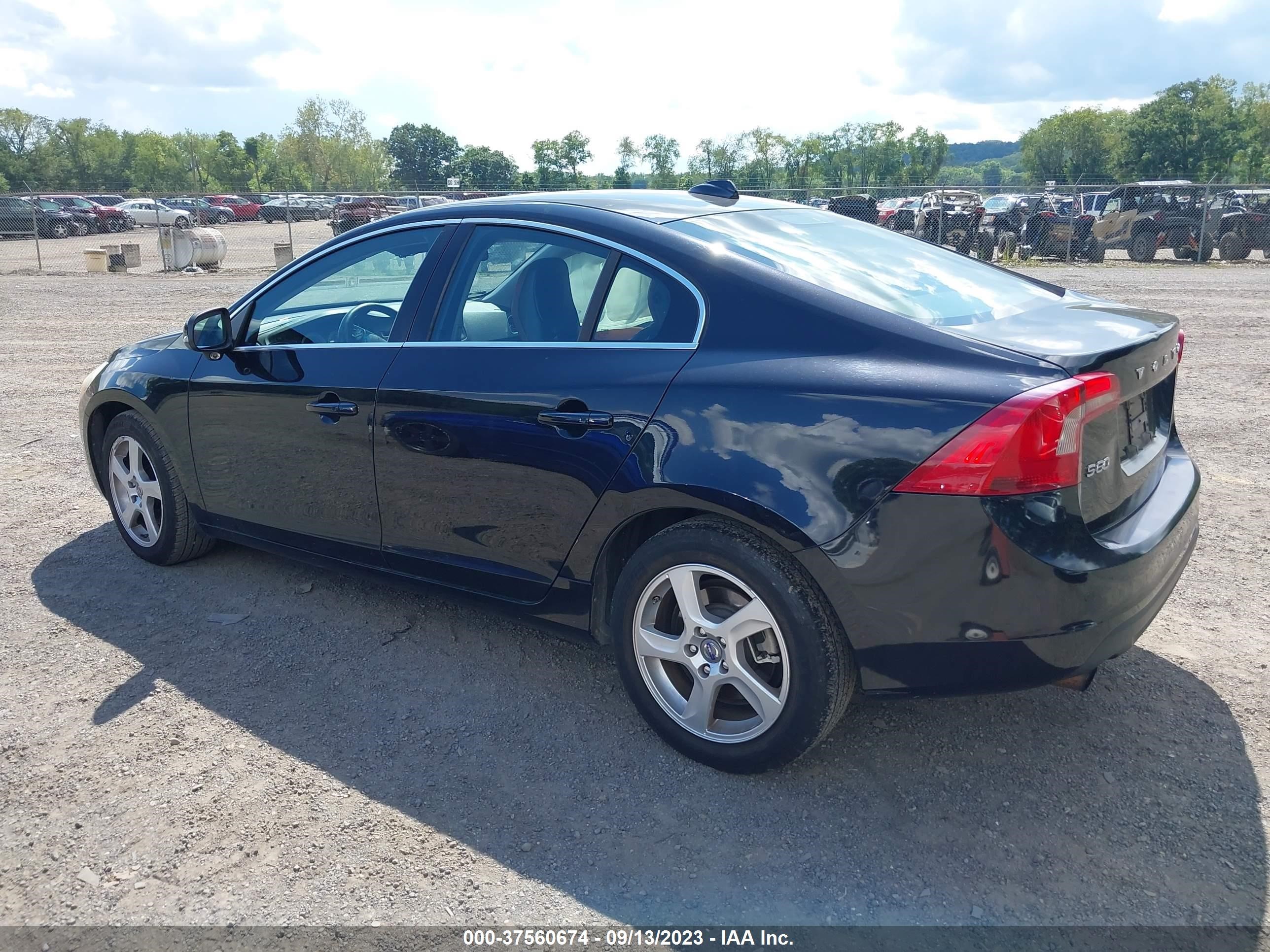 Photo 2 VIN: YV1622FS8C2133133 - VOLVO S60 