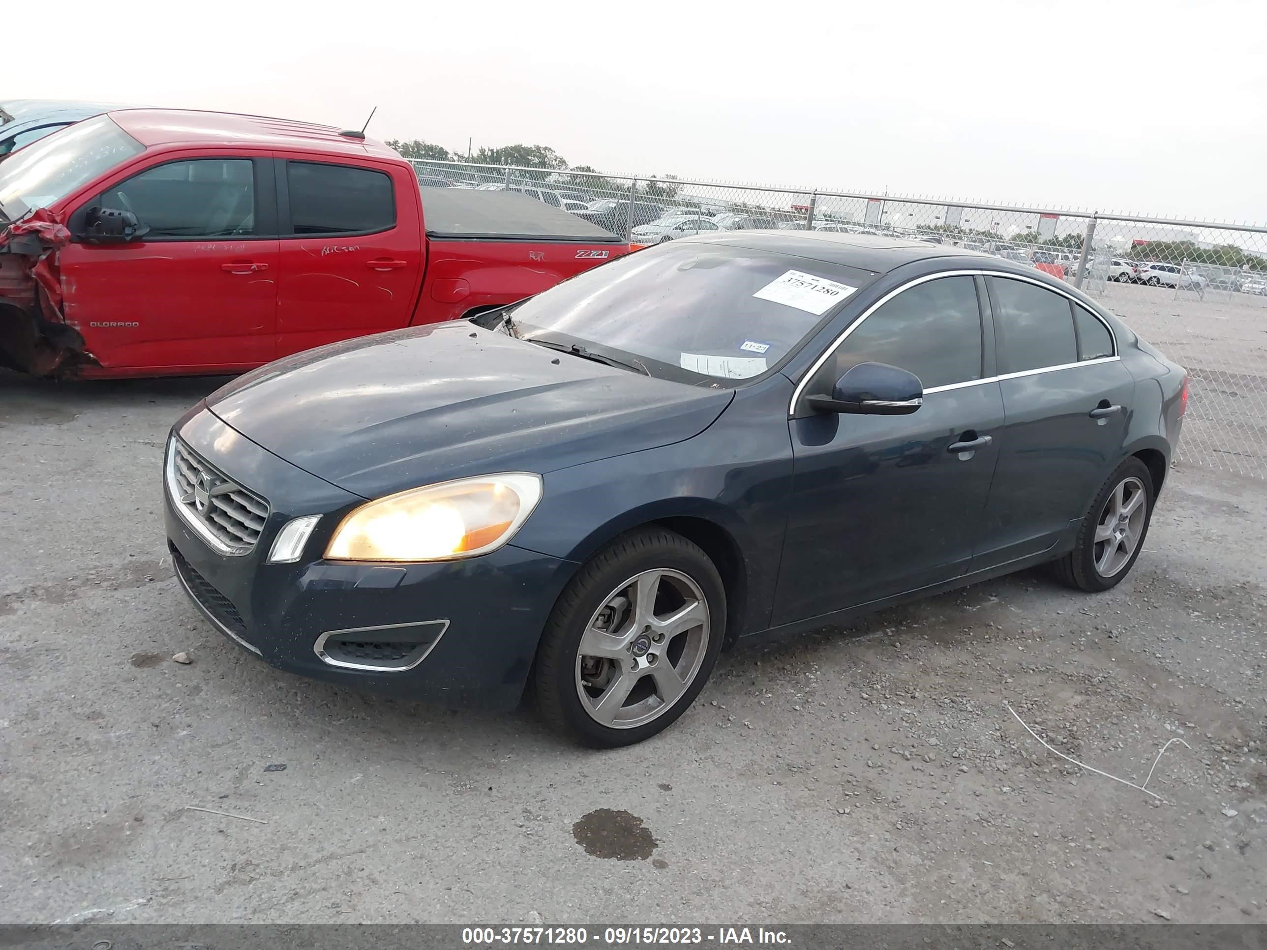 Photo 1 VIN: YV1622FS9C2045823 - VOLVO S60 