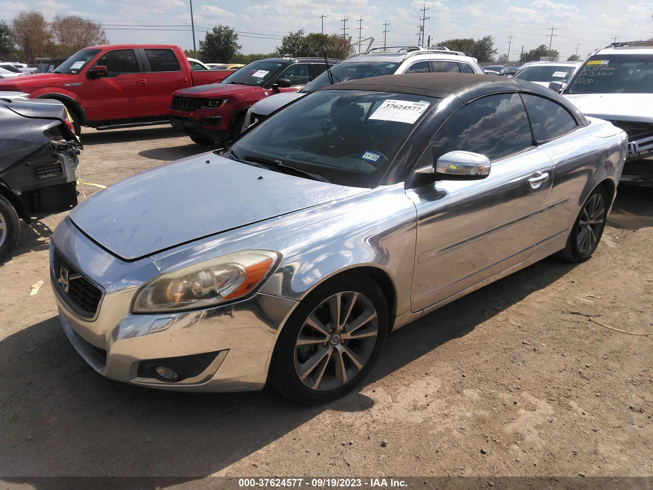 Photo 1 VIN: YV1672MC0DJ142137 - VOLVO C70 