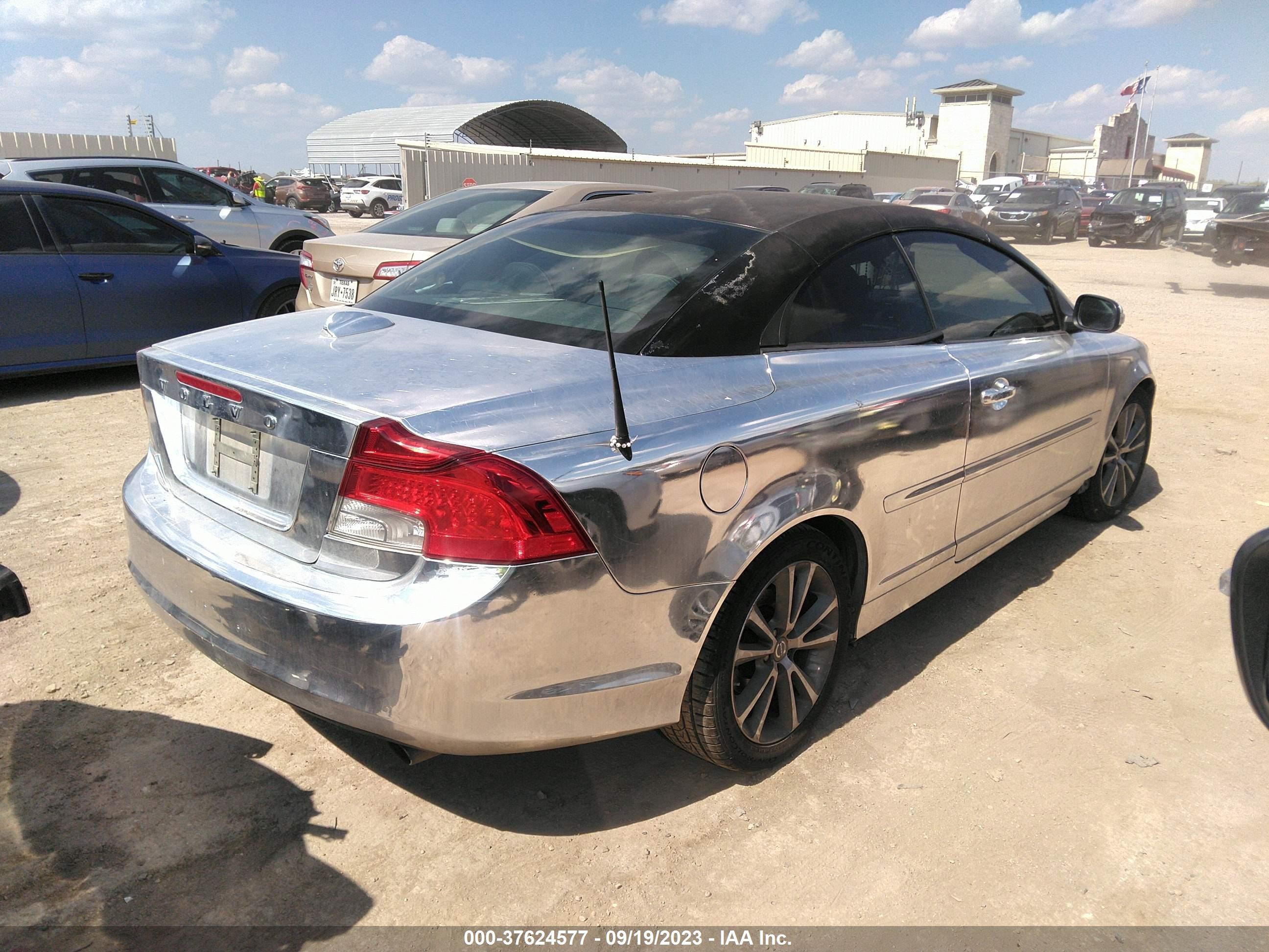 Photo 3 VIN: YV1672MC0DJ142137 - VOLVO C70 