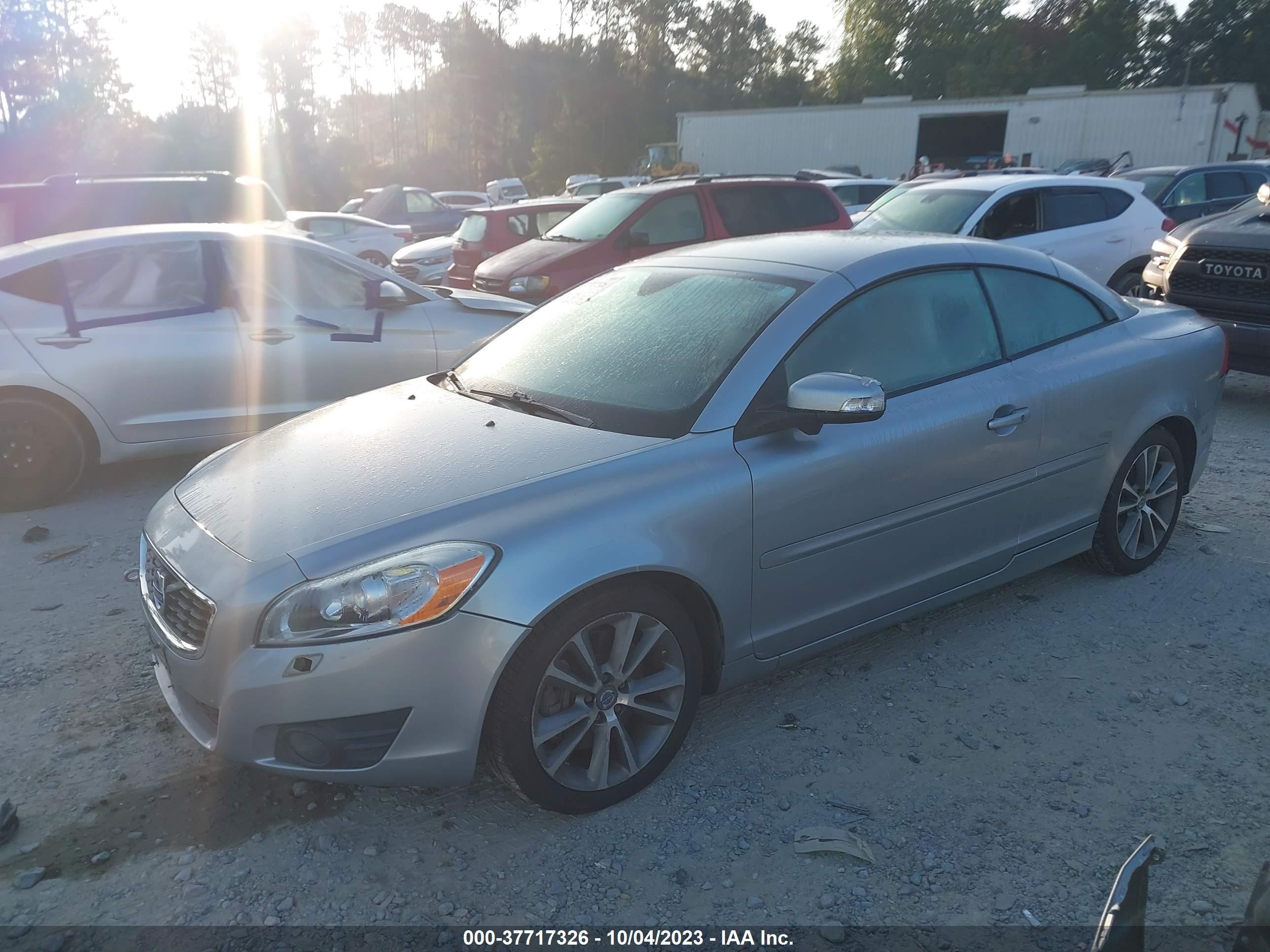 Photo 1 VIN: YV1672MC3BJ116225 - VOLVO C70 