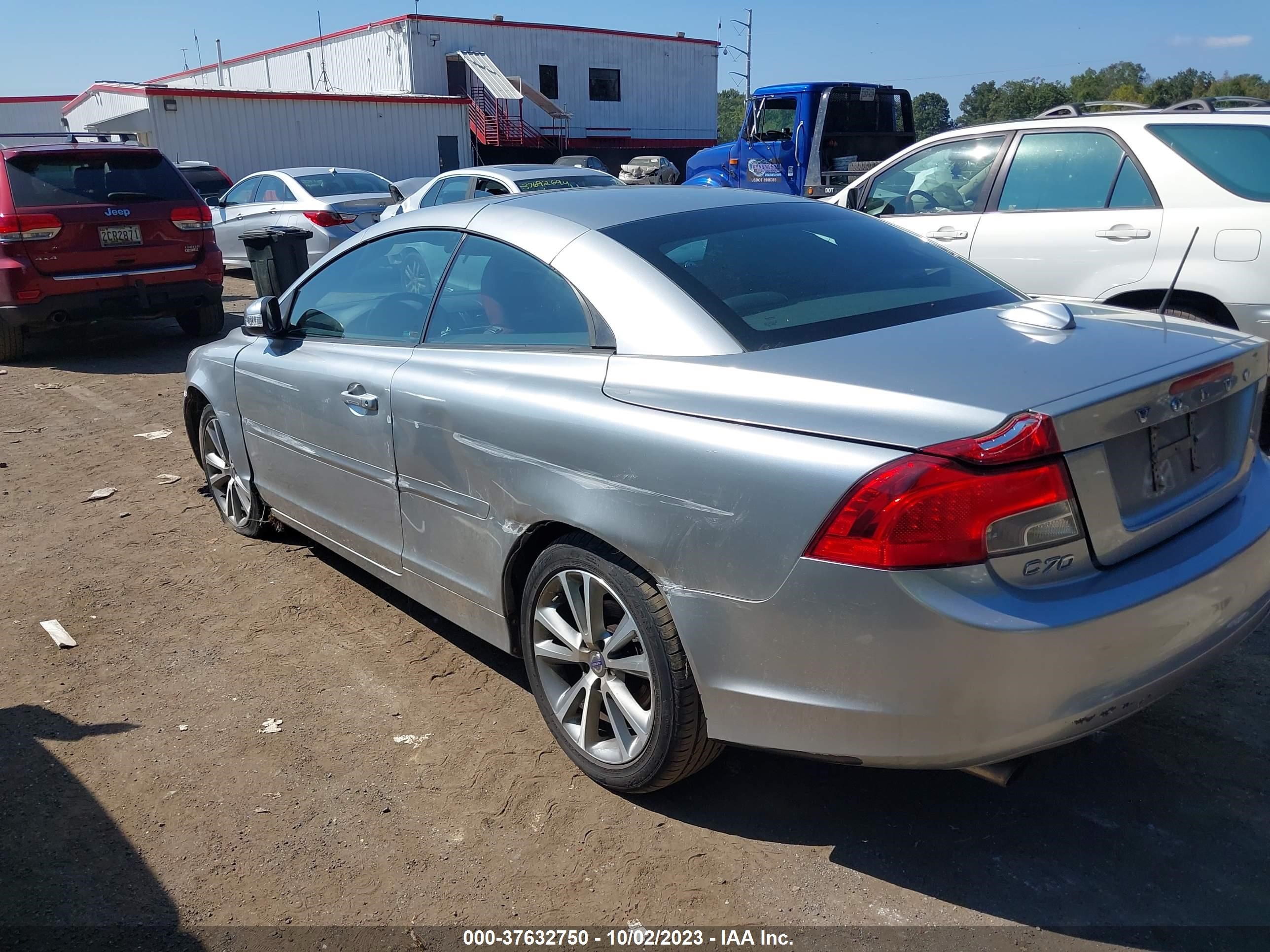 Photo 2 VIN: YV1672MC7BJ109939 - VOLVO C70 