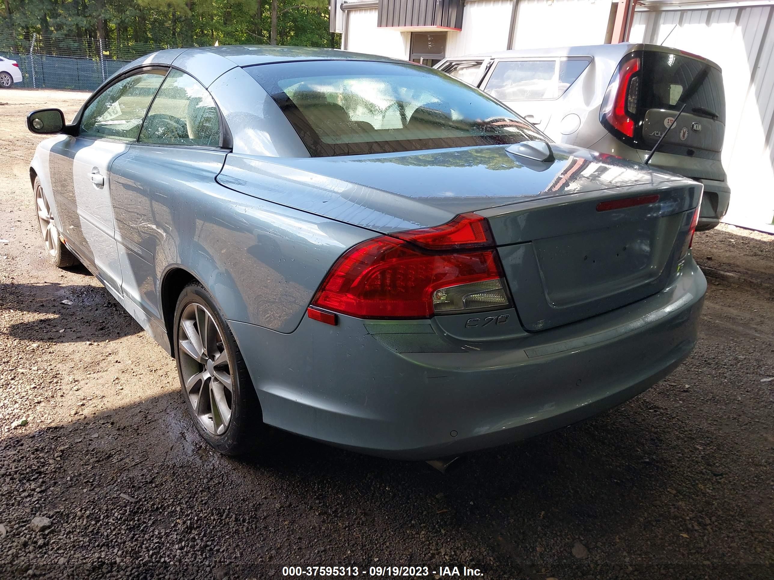 Photo 2 VIN: YV1672MC7CJ124166 - VOLVO C70 