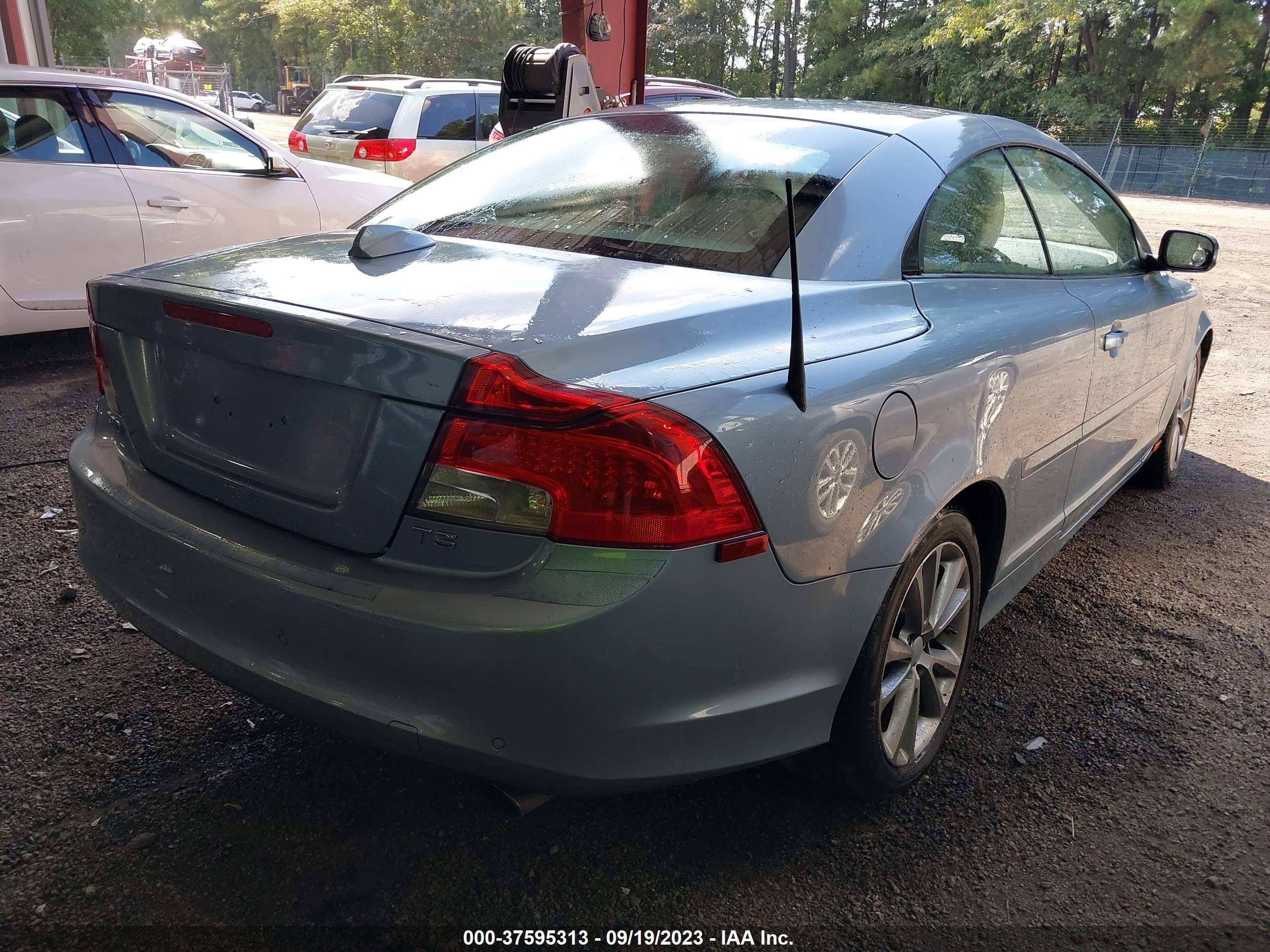 Photo 3 VIN: YV1672MC7CJ124166 - VOLVO C70 